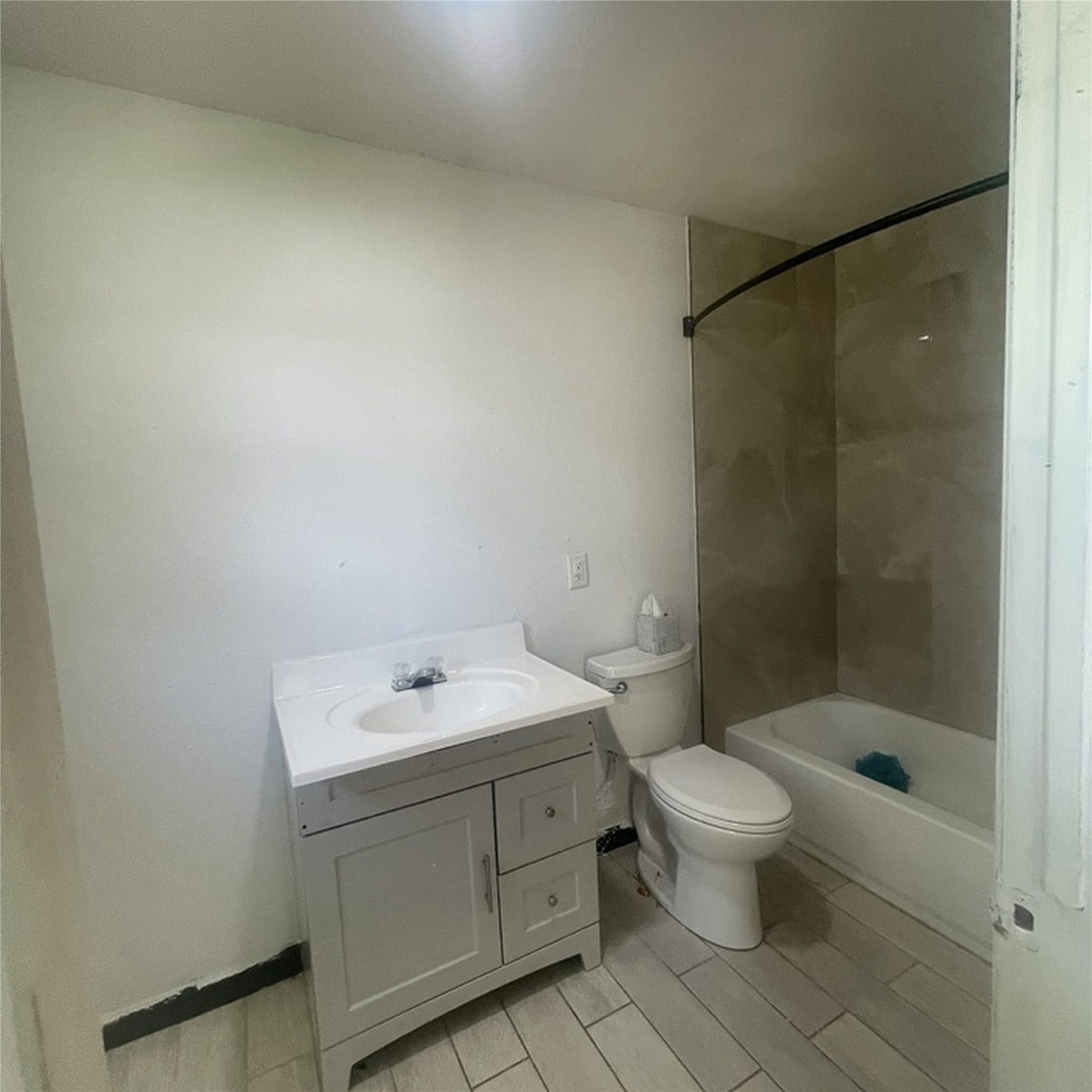 3689 County Road 851A, Brazoria, TX 77422 This is the actual photo tothe Bathroom. The wall infront of left side atually has room for stackable washer and dryer.