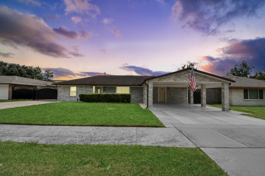 Property photo for 10939 Timberoak Drive, Houston, TX