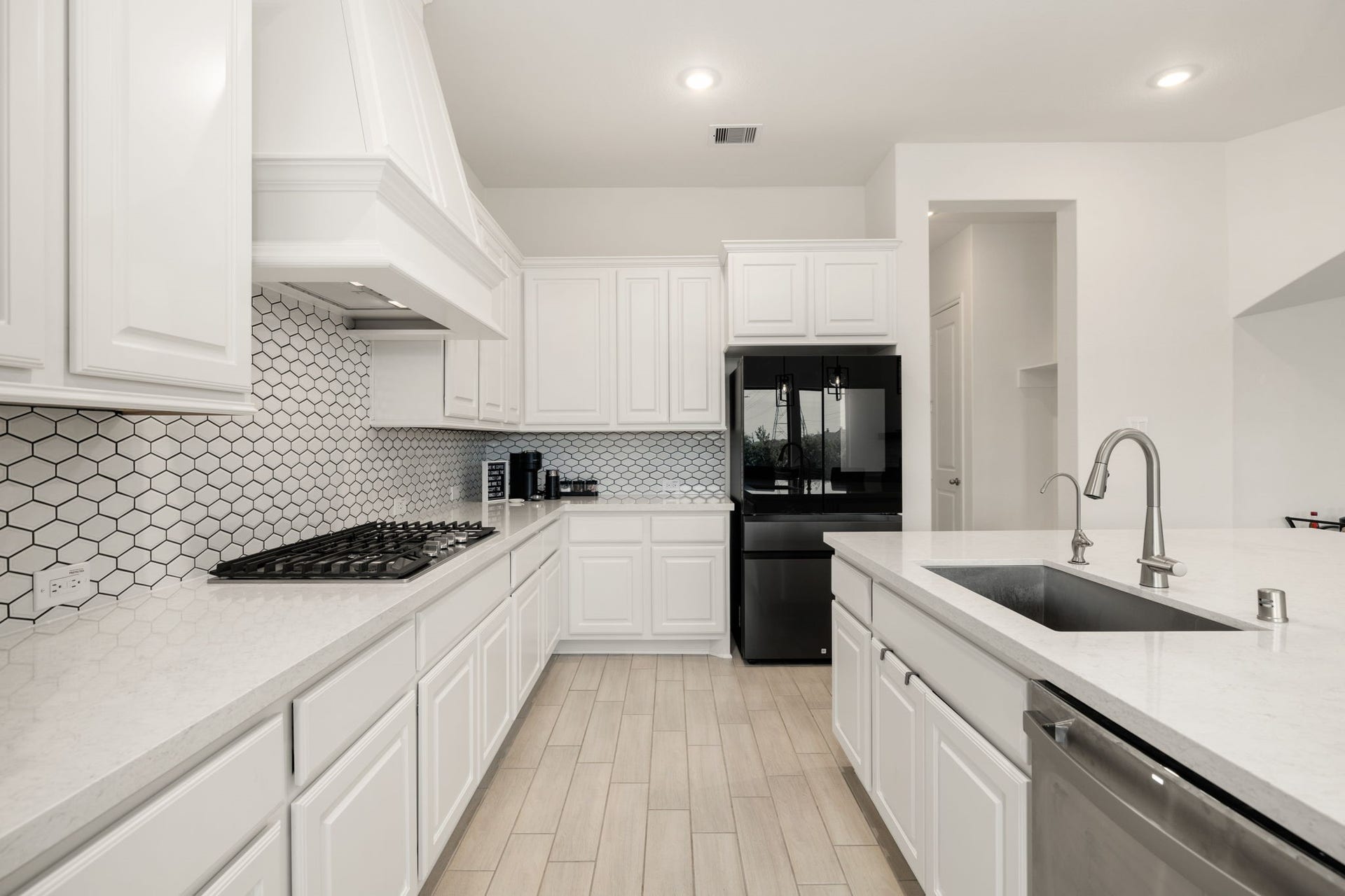 6903 Shoreline View Drive, Katy, TX 77493 Stylish hexagonal tile backsplash!