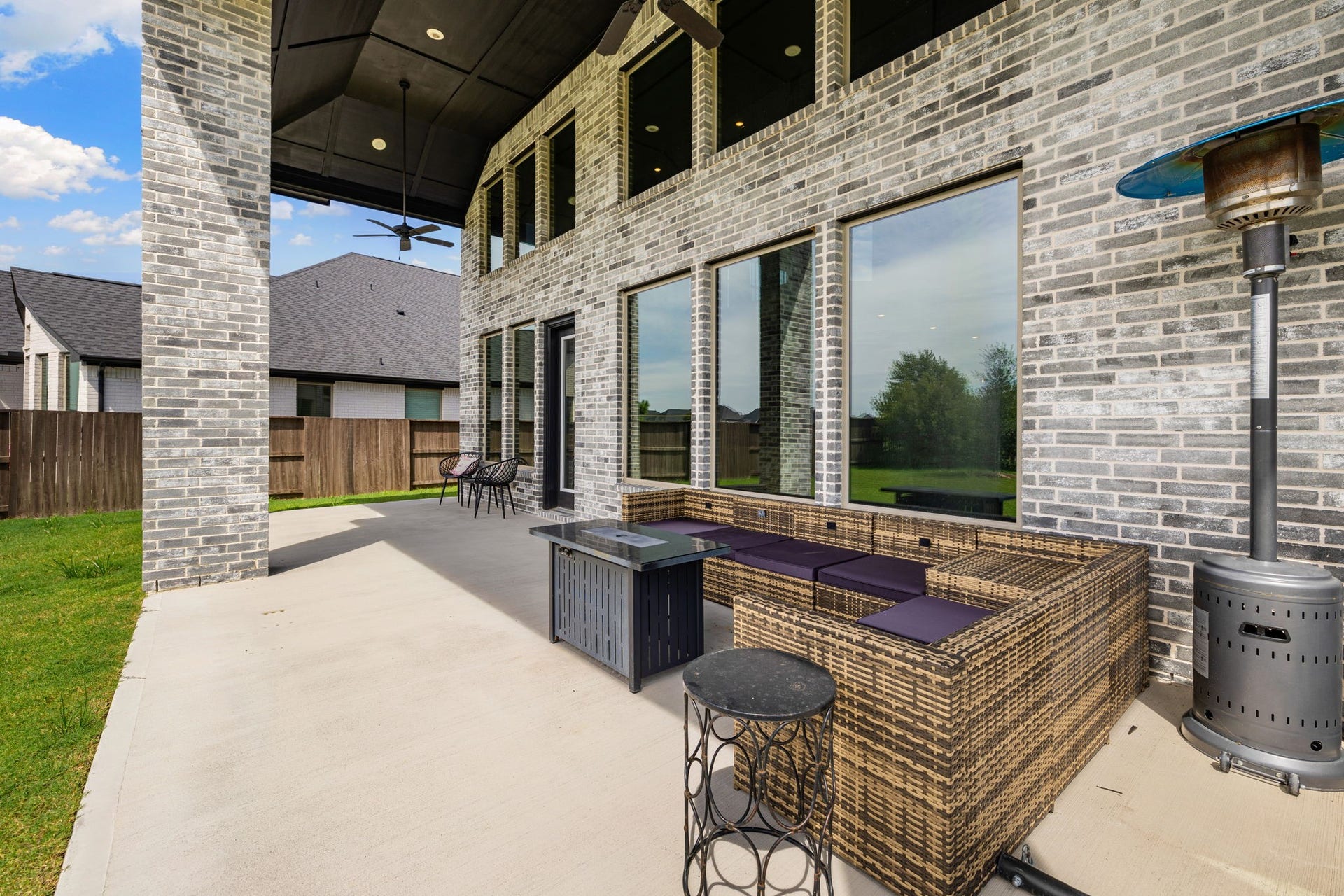 6903 Shoreline View Drive, Katy, TX 77493 Stylish columns and brickwork!