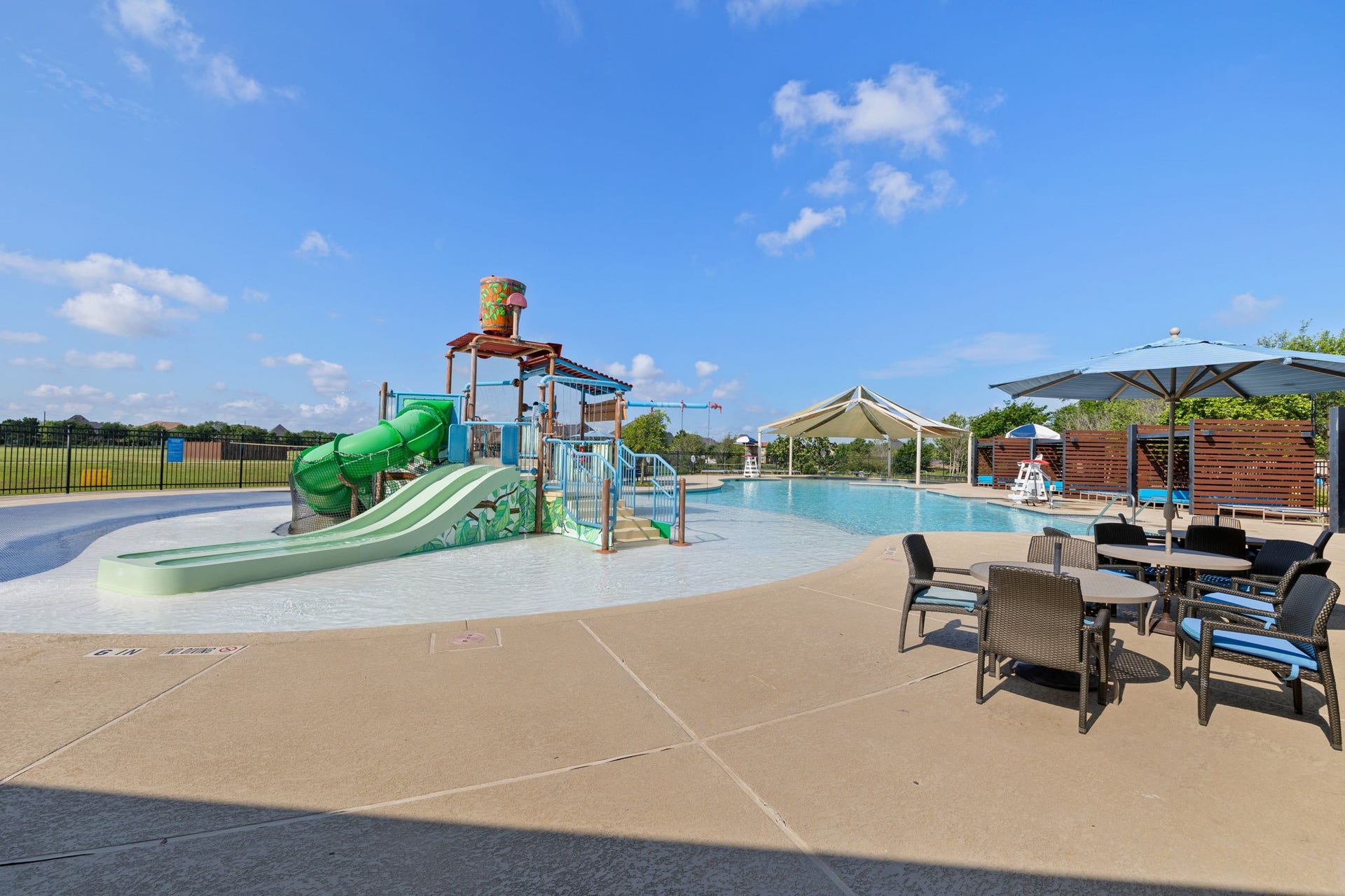 6903 Shoreline View Drive, Katy, TX 77493 Resort-style pool!