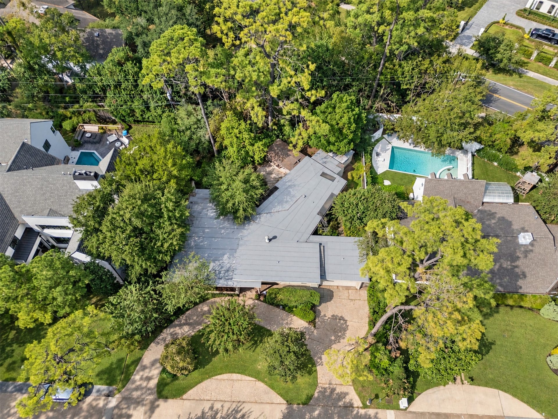 A bird's eye view of the property.