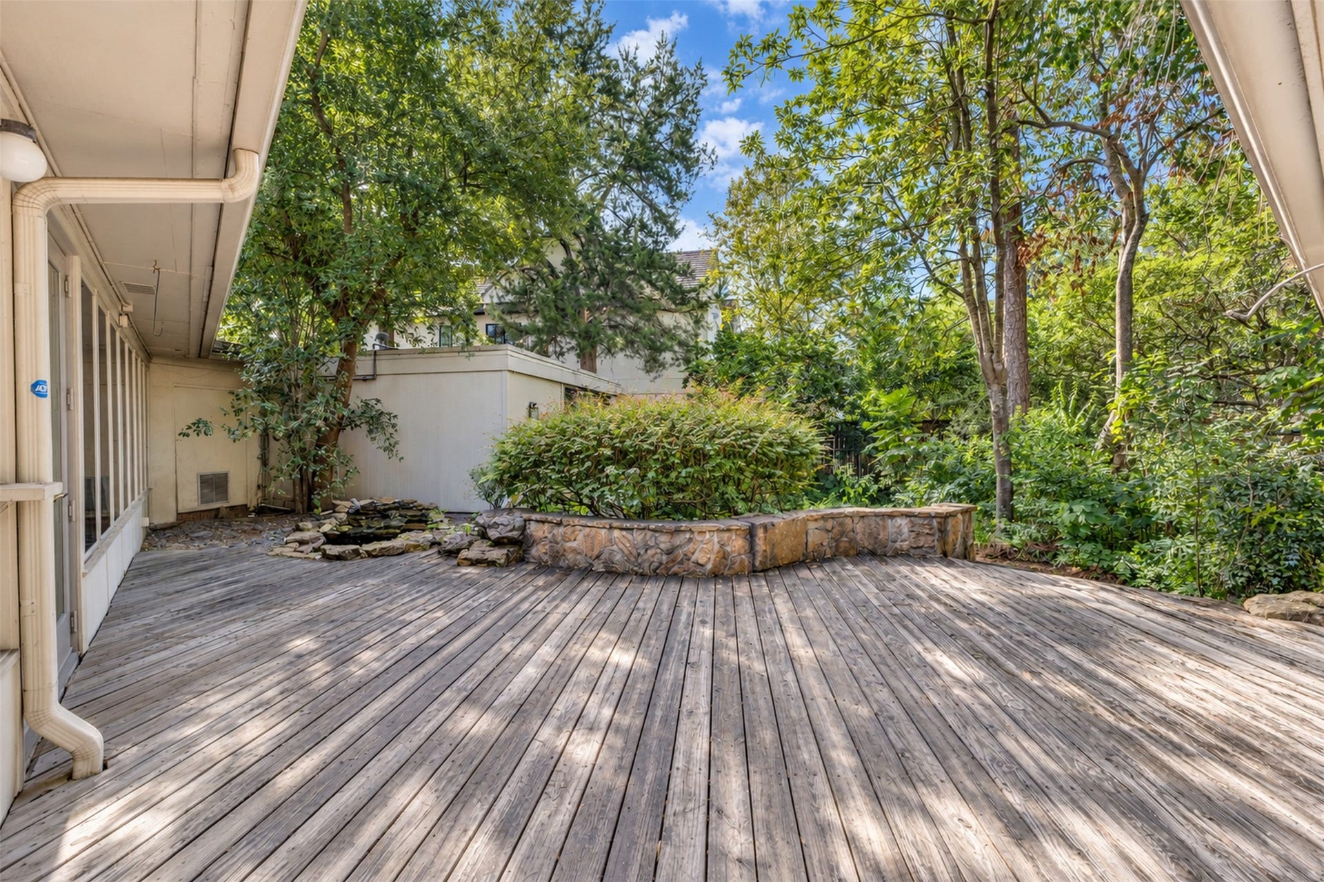 513 Ripple Creek Drive, Houston, TX 77024