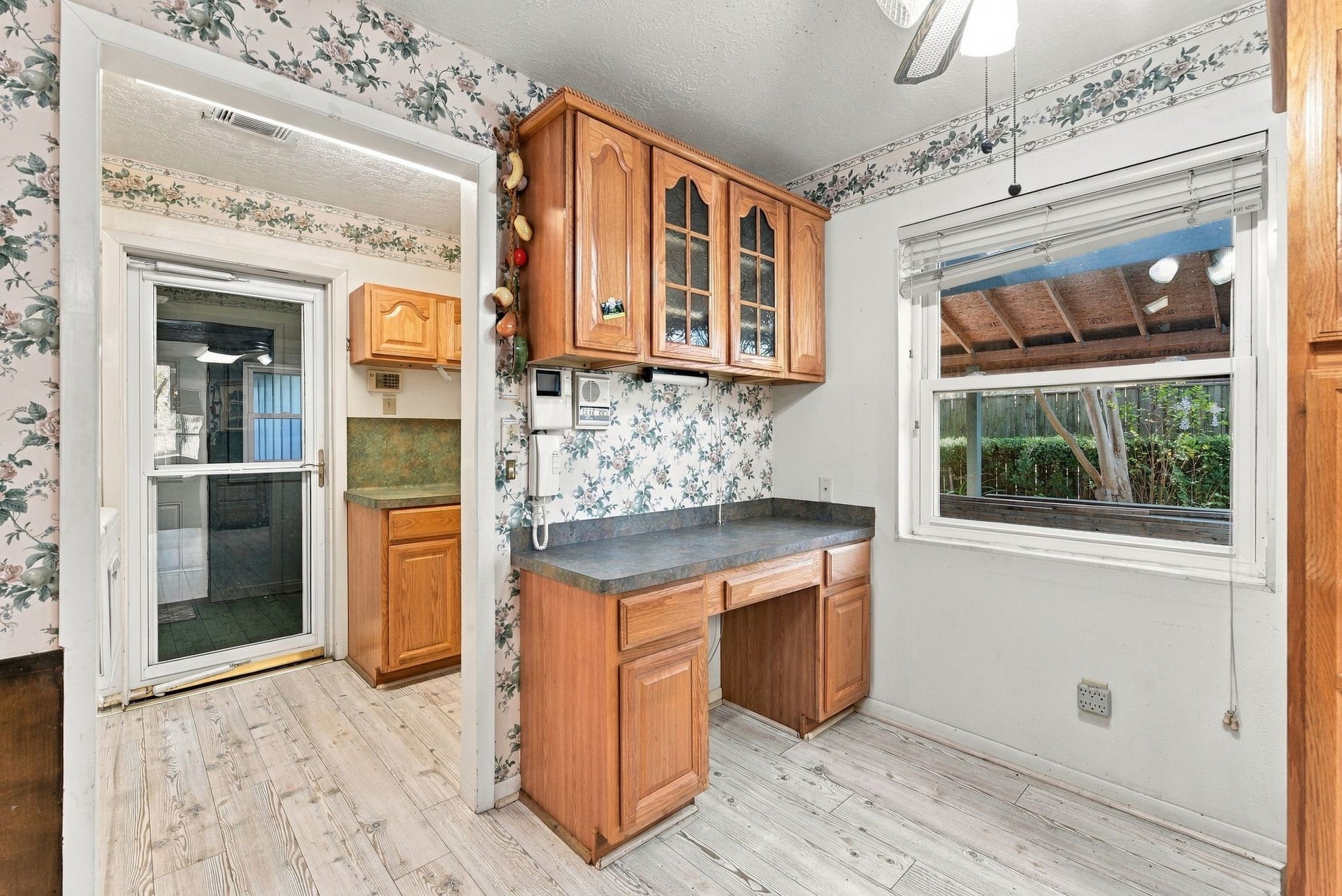 27214 Paula Lane, Conroe, TX 77385 27214 Paula Lane, Conroe, TX 77385
