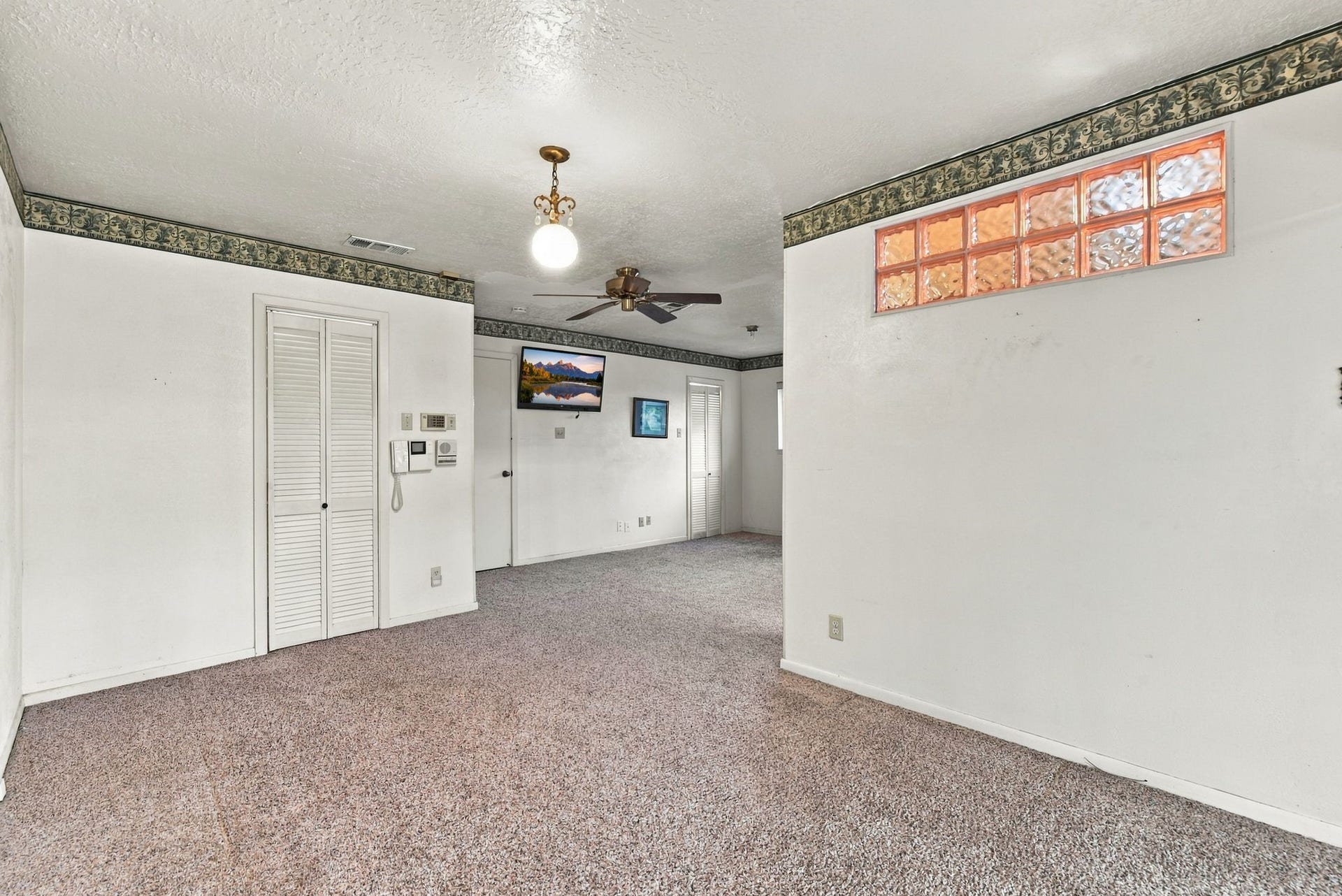 27214 Paula Lane, Conroe, TX 77385 27214 Paula Lane, Conroe, TX 77385