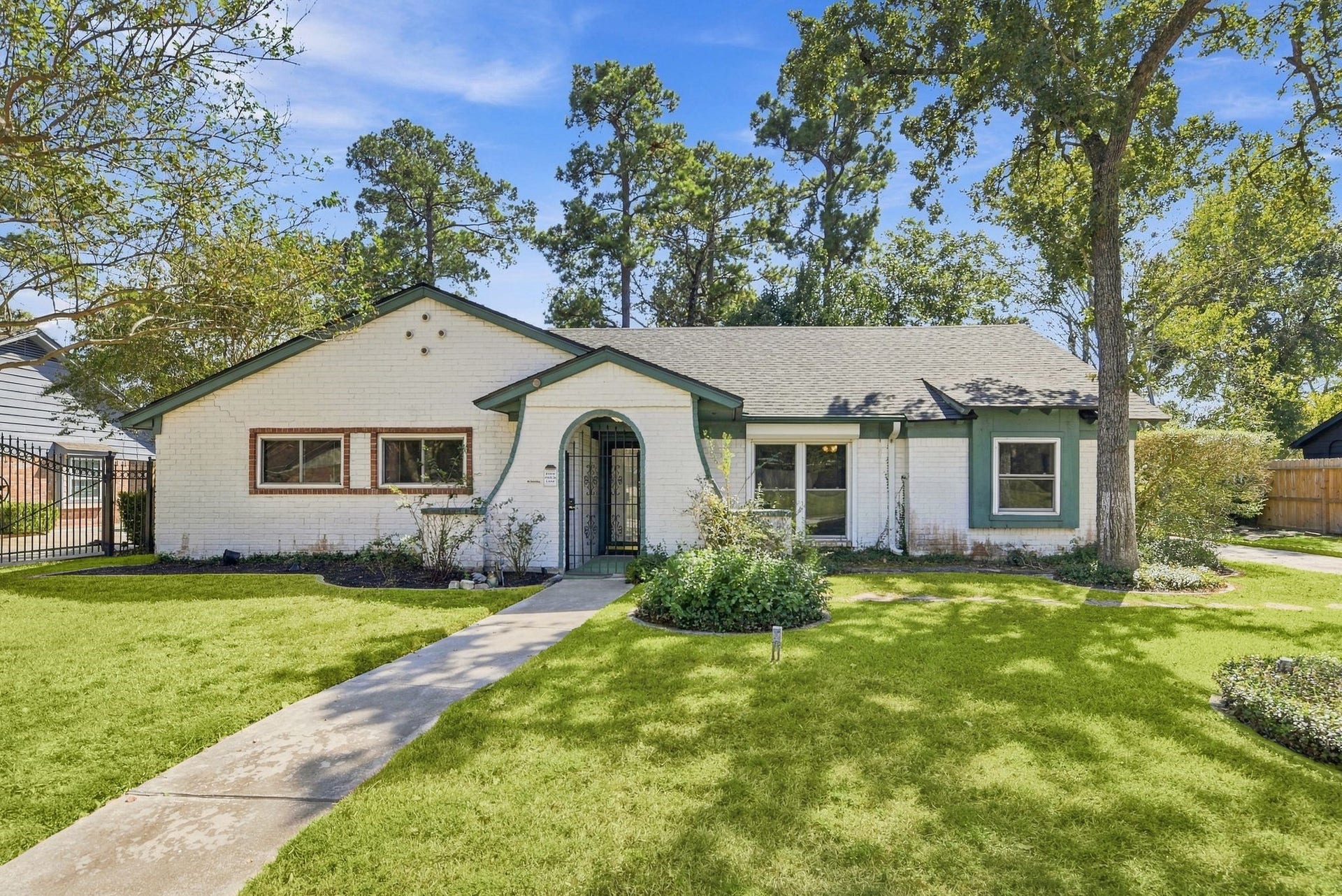 27214 Paula Lane, Conroe, TX 77385 27214 Paula Lane, Conroe, TX 77385