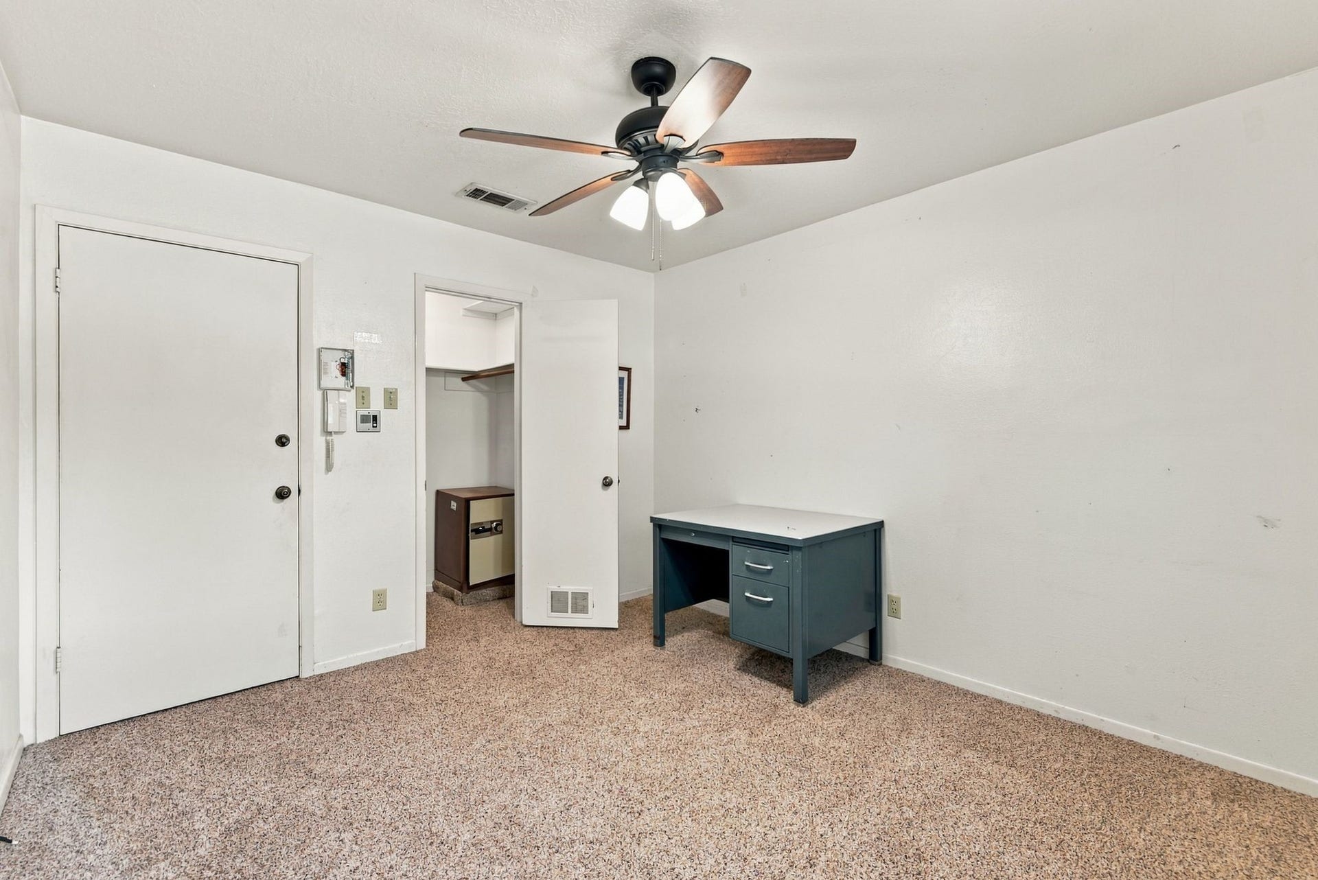 27214 Paula Lane, Conroe, TX 77385 27214 Paula Lane, Conroe, TX 77385
