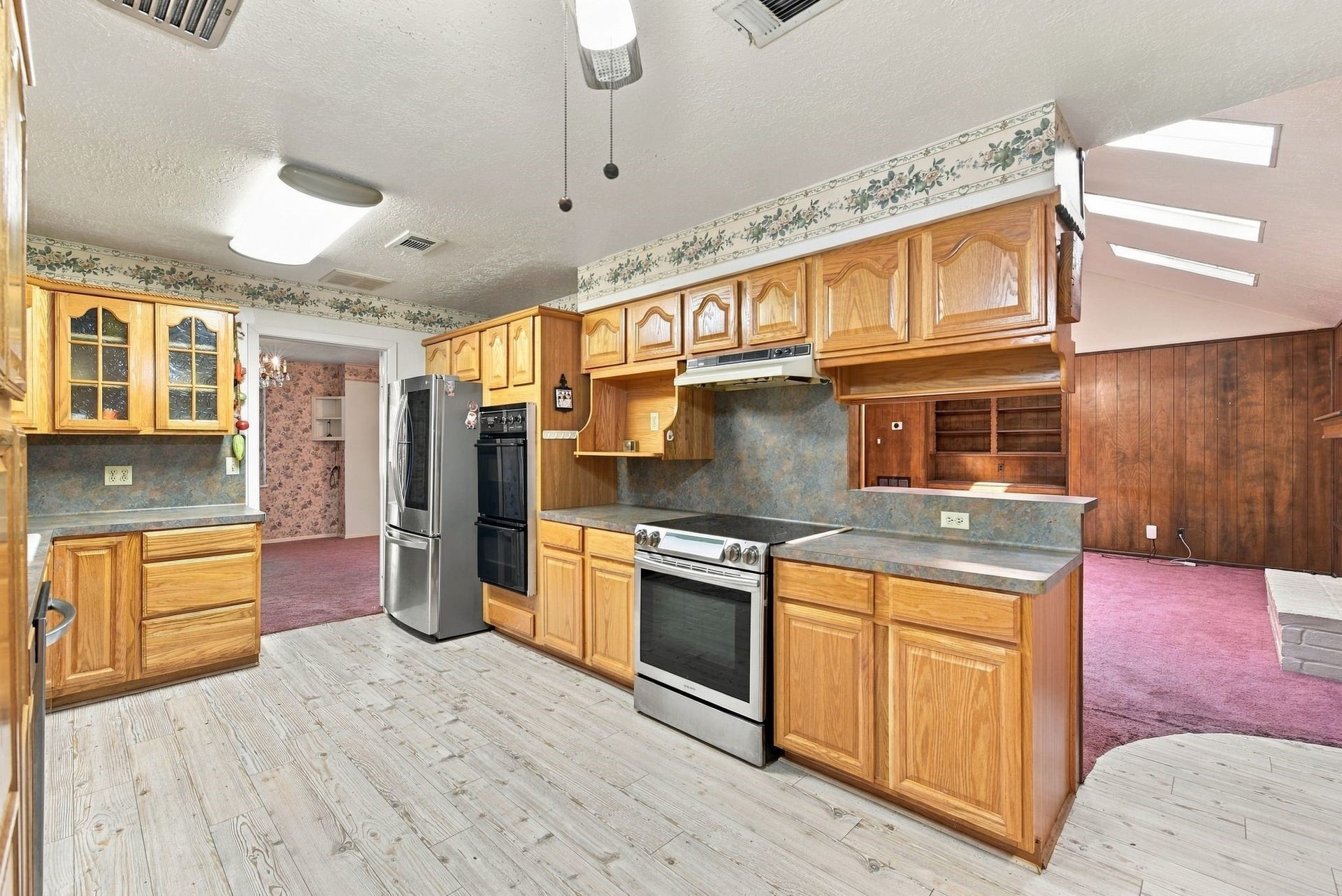 27214 Paula Lane, Conroe, TX 77385 27214 Paula Lane, Conroe, TX 77385