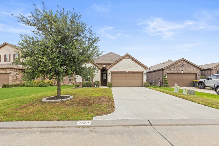 Property photo for 1123 Clonmore Court, Conroe, TX