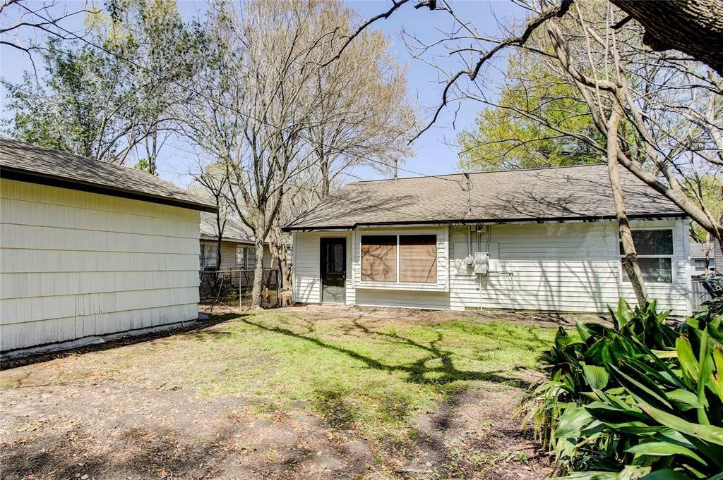 4137 Woodfin Street, Houston, TX 77025 4137 Woodfin Street, Houston, TX 77025