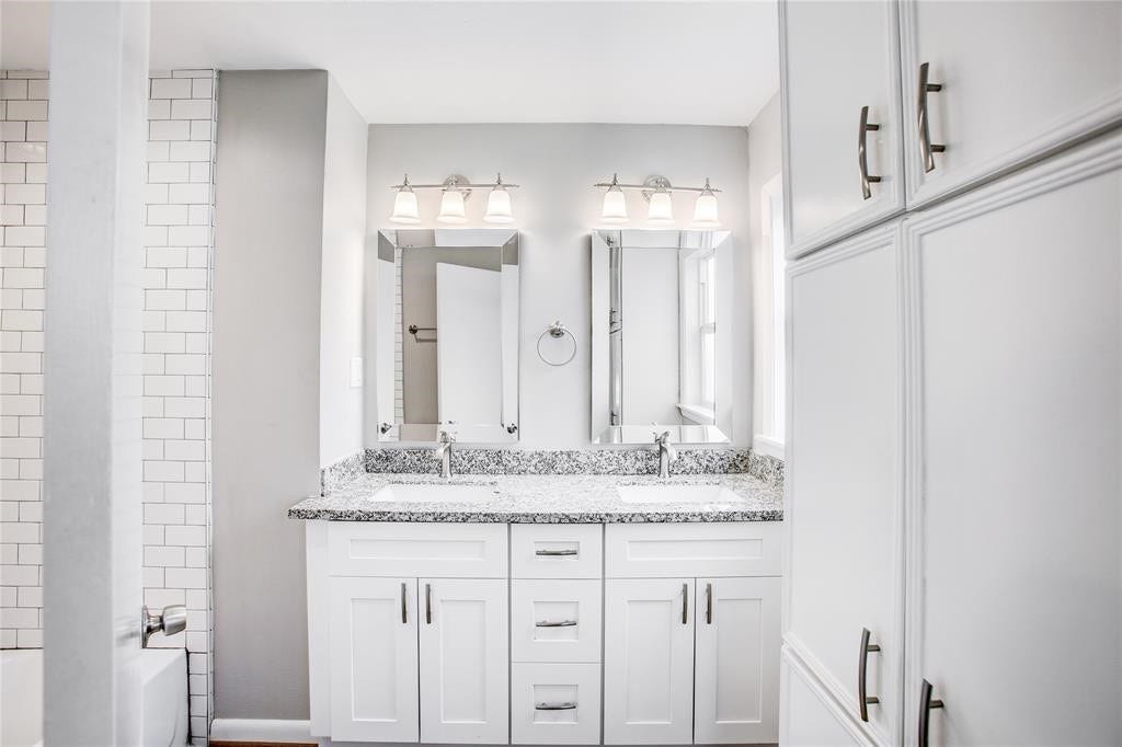 4137 Woodfin Street, Houston, TX 77025 4137 Woodfin Street, Houston, TX 77025