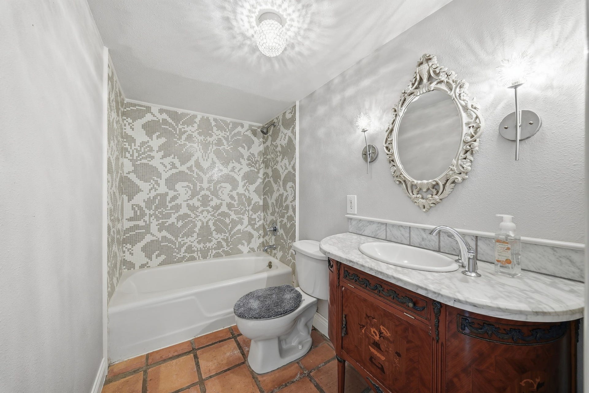 7705 Beaudelaire Circle, Galveston, TX 77551 7705 Beaudelaire Circle, Galveston, TX 77551