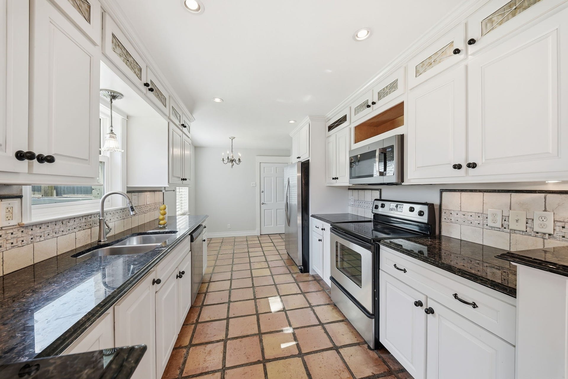 7705 Beaudelaire Circle, Galveston, TX 77551 7705 Beaudelaire Circle, Galveston, TX 77551