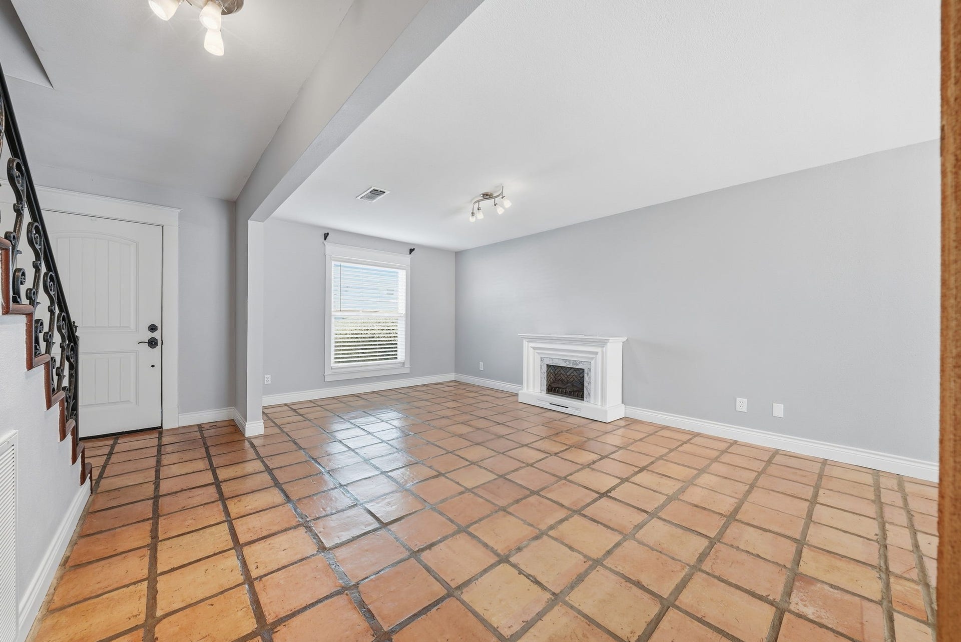 7705 Beaudelaire Circle, Galveston, TX 77551 7705 Beaudelaire Circle, Galveston, TX 77551