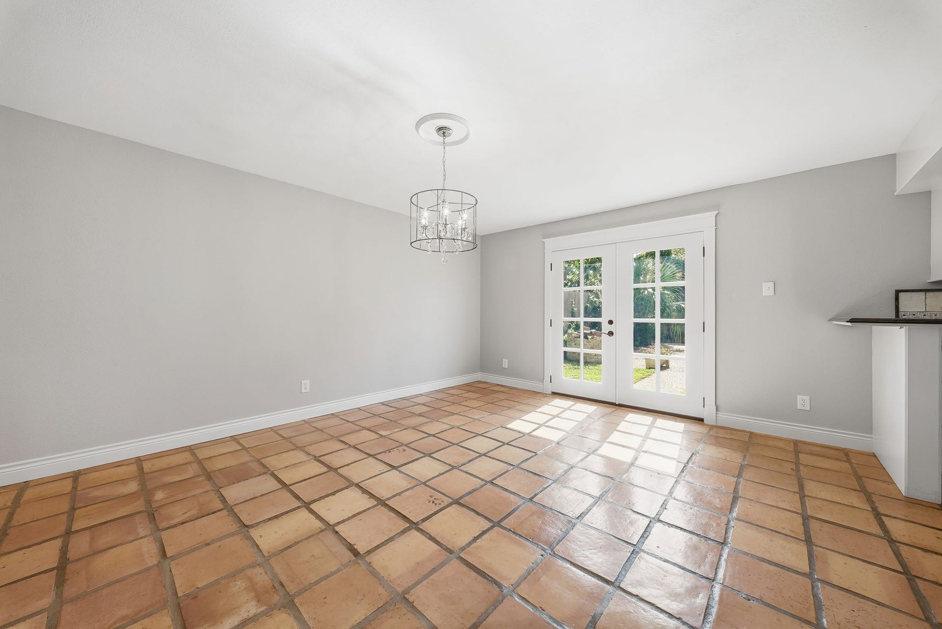 7705 Beaudelaire Circle, Galveston, TX 77551 7705 Beaudelaire Circle, Galveston, TX 77551