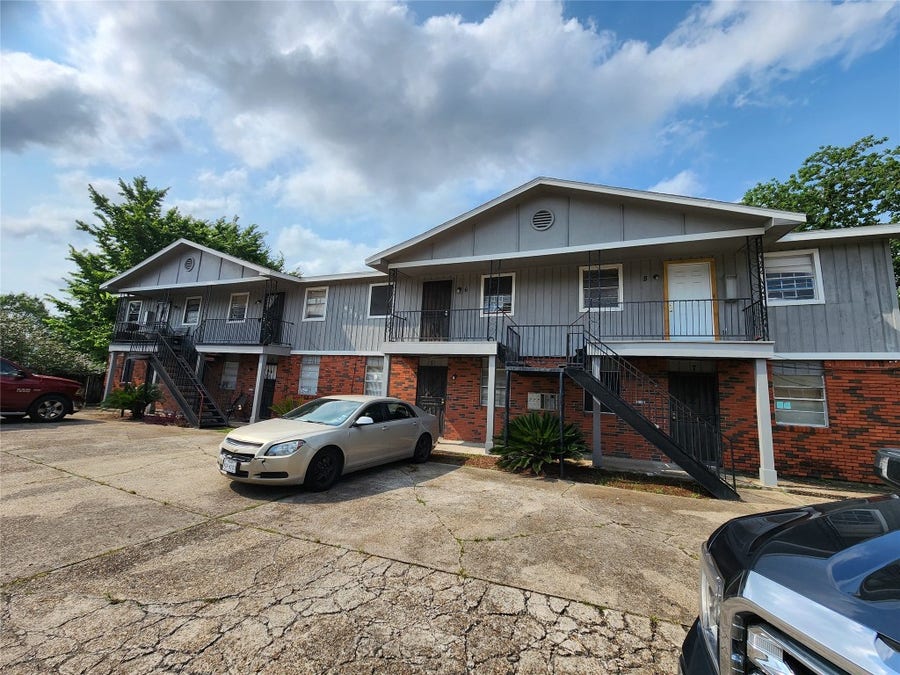 Property photo for 4311 Yellowstone Boulevard, #4, Houston, TX