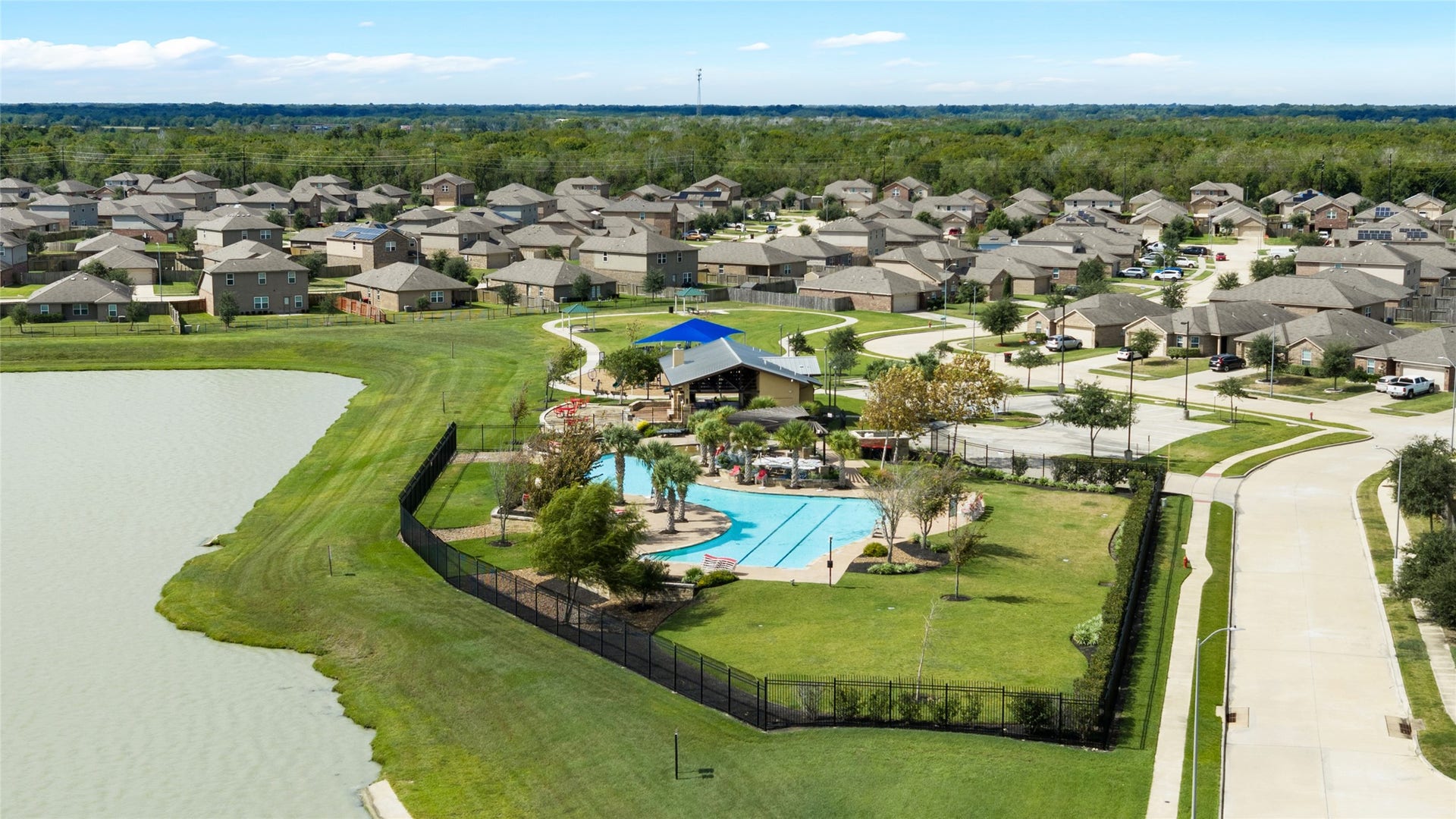9439 Gold Mountain Drive, Rosharon, TX 77583