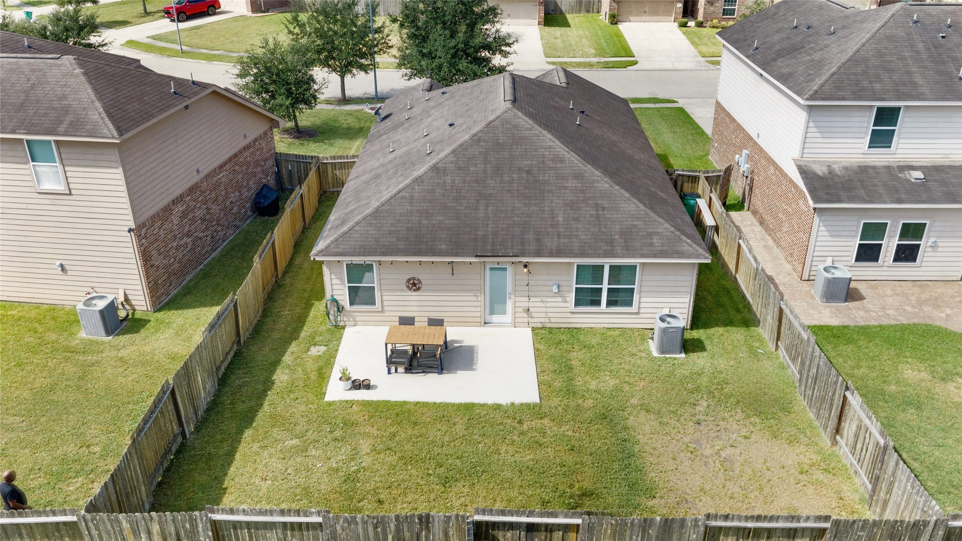 9439 Gold Mountain Drive, Rosharon, TX 77583