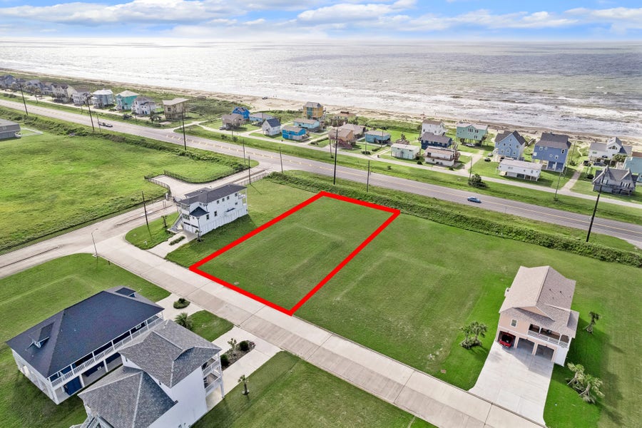 Property photo for 21205 Scissor Tail Lane, Galveston, TX