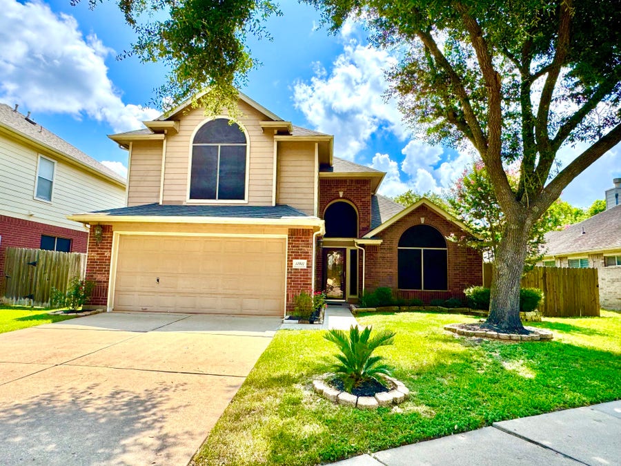 Property photo for 12935 Stratford Mill Lane, Sugar Land, TX