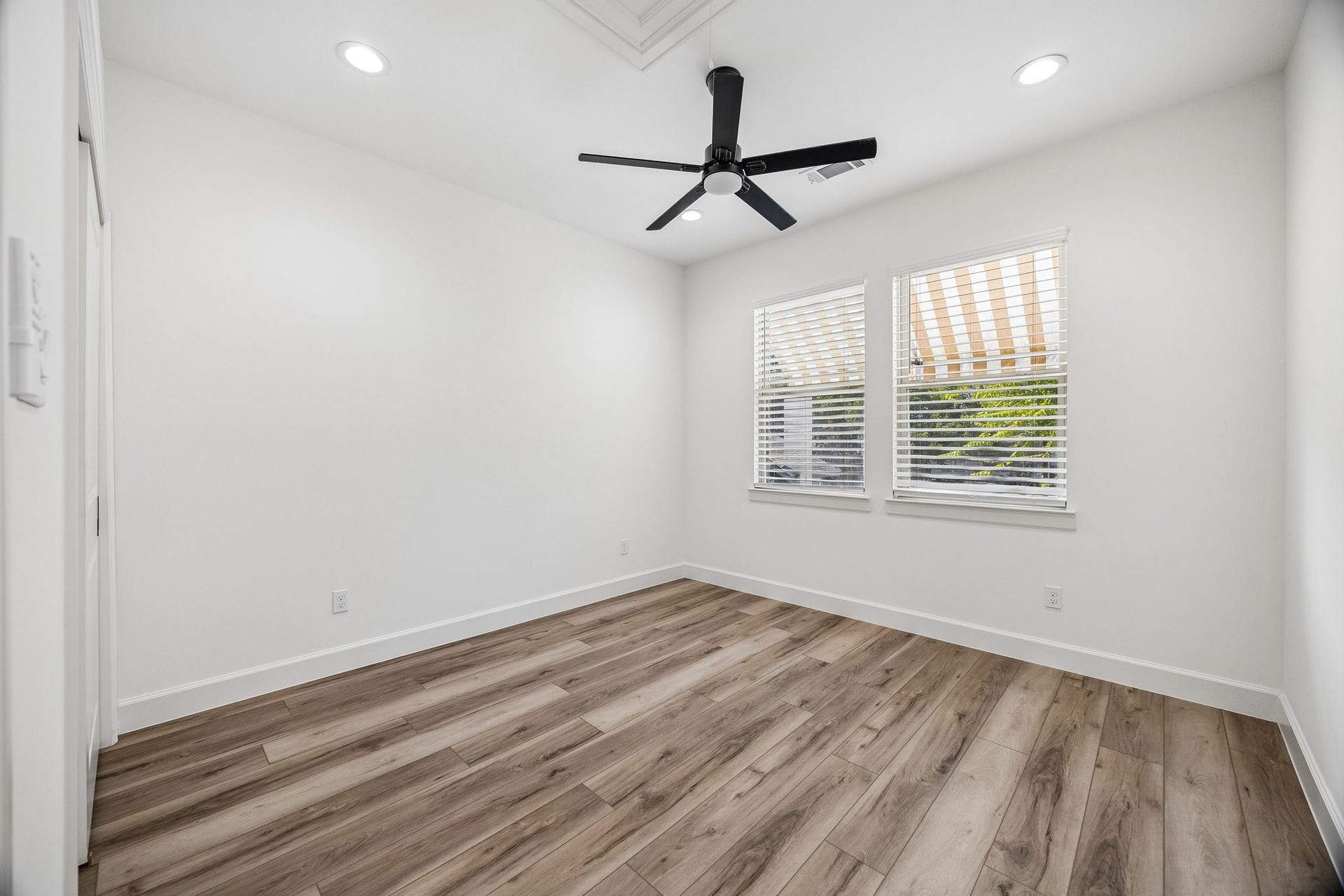 542 Granberry Street, Houston, TX 77007 542 Granberry Street, Houston, TX 77007