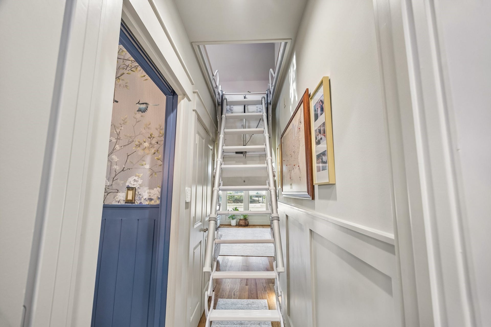 542 Granberry Street, Houston, TX 77007 Attic?? Automatic stairs lead into a mysterious space.