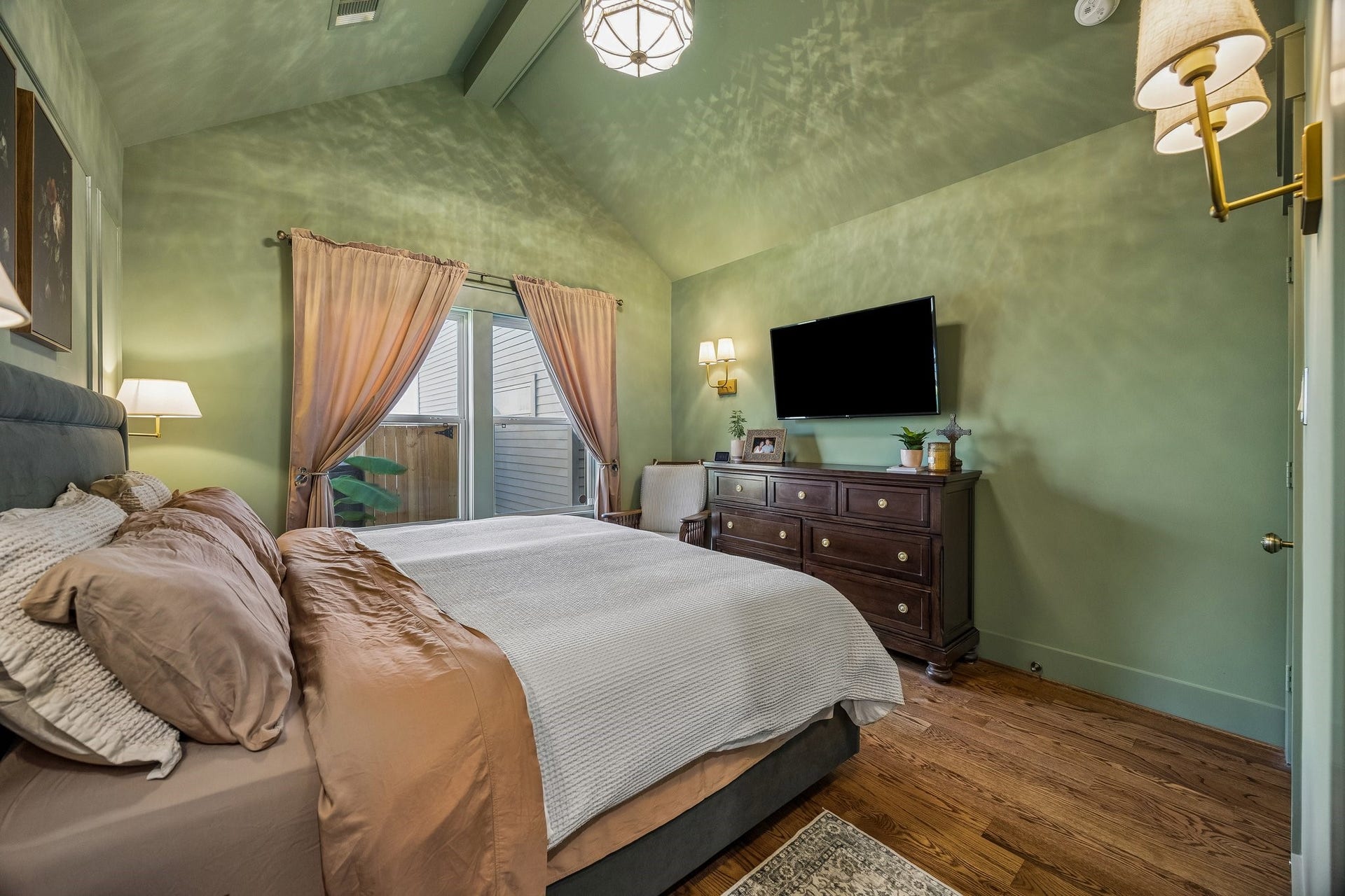 542 Granberry Street, Houston, TX 77007 542 Granberry Street, Houston, TX 77007