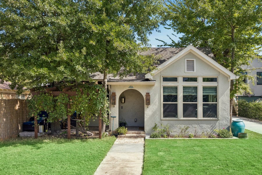 Property photo for 542 Granberry Street, Houston, TX