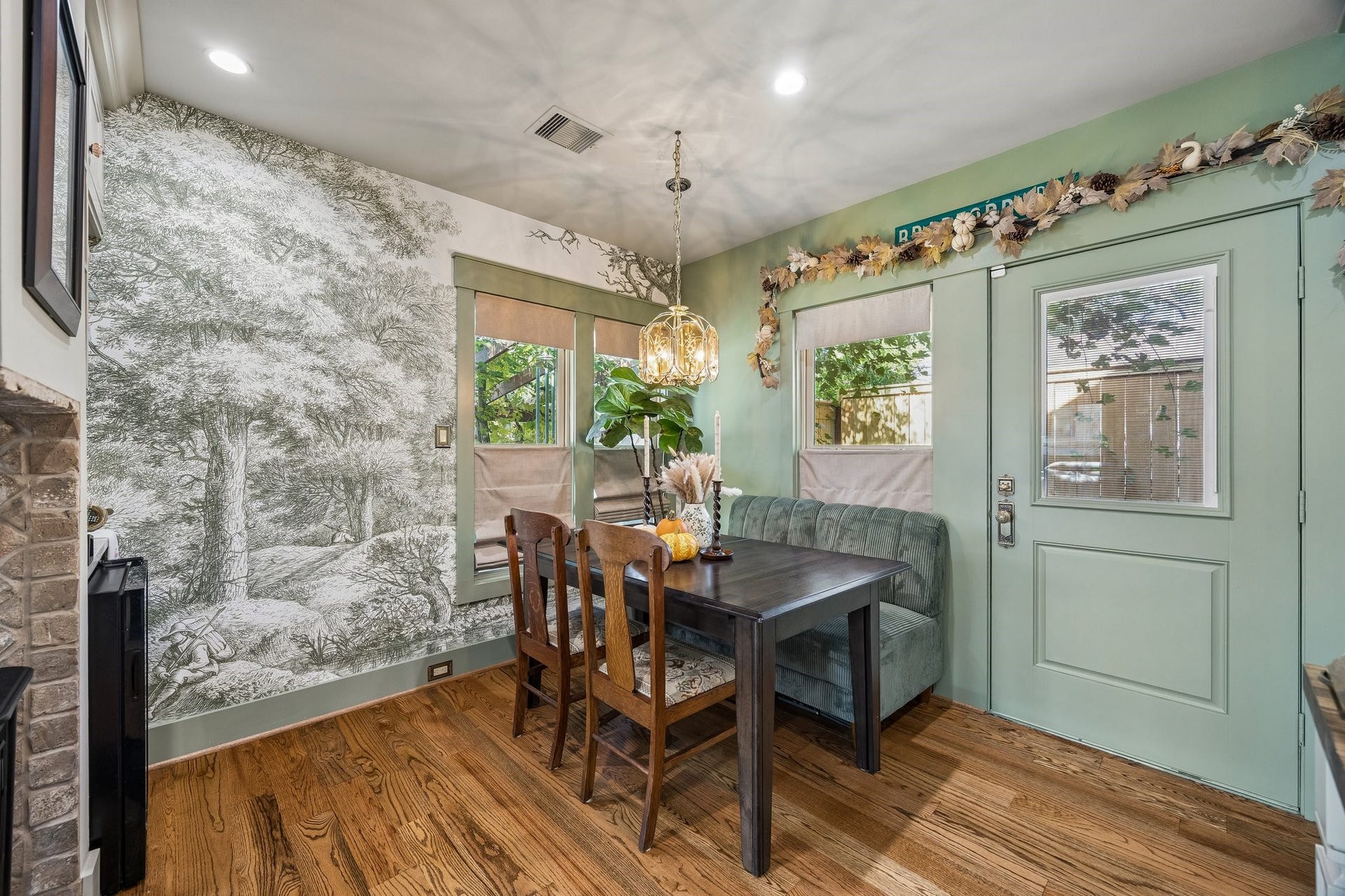 542 Granberry Street, Houston, TX 77007 542 Granberry Street, Houston, TX 77007