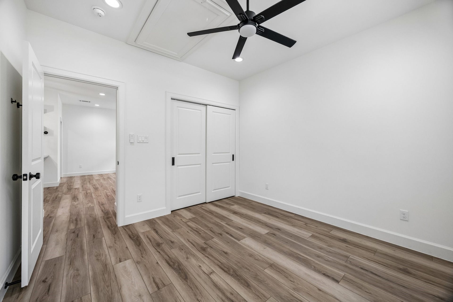542 Granberry Street, Houston, TX 77007 542 Granberry Street, Houston, TX 77007