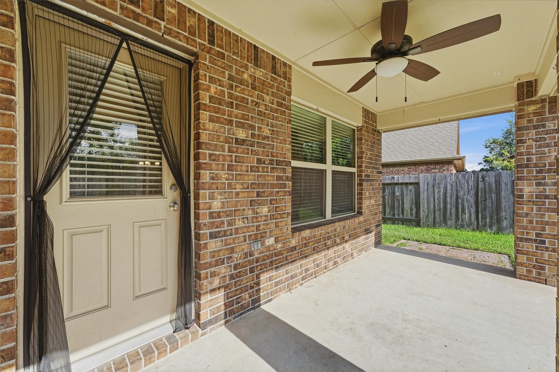 22093 Sun Haven Lane, Porter, TX 77365 Nice covered back porch.