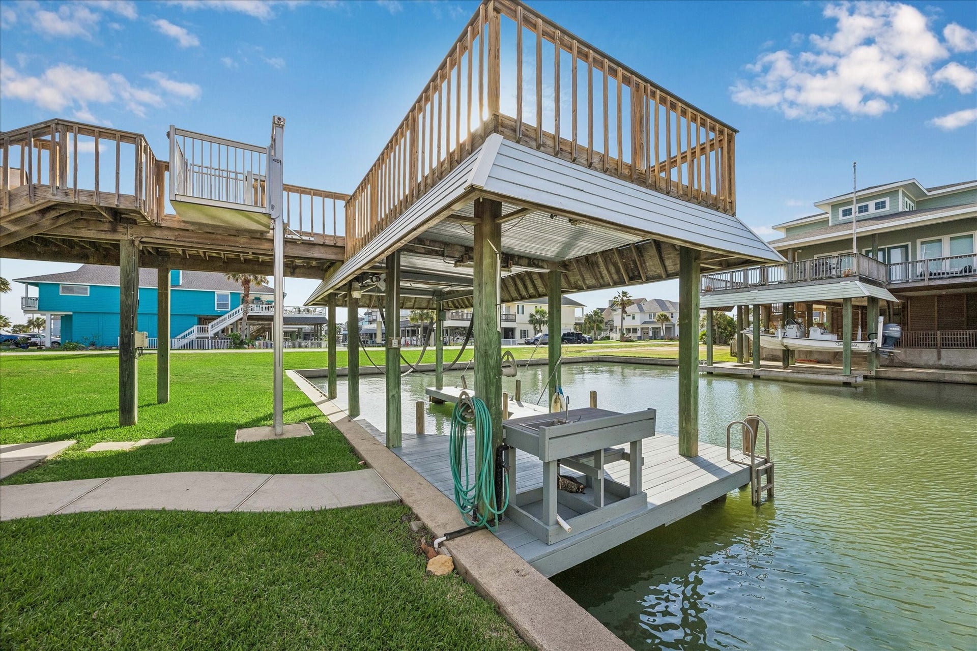 1007 Tiki, Tiki Island, TX 77554 1007 Tiki, Tiki Island, TX 77554