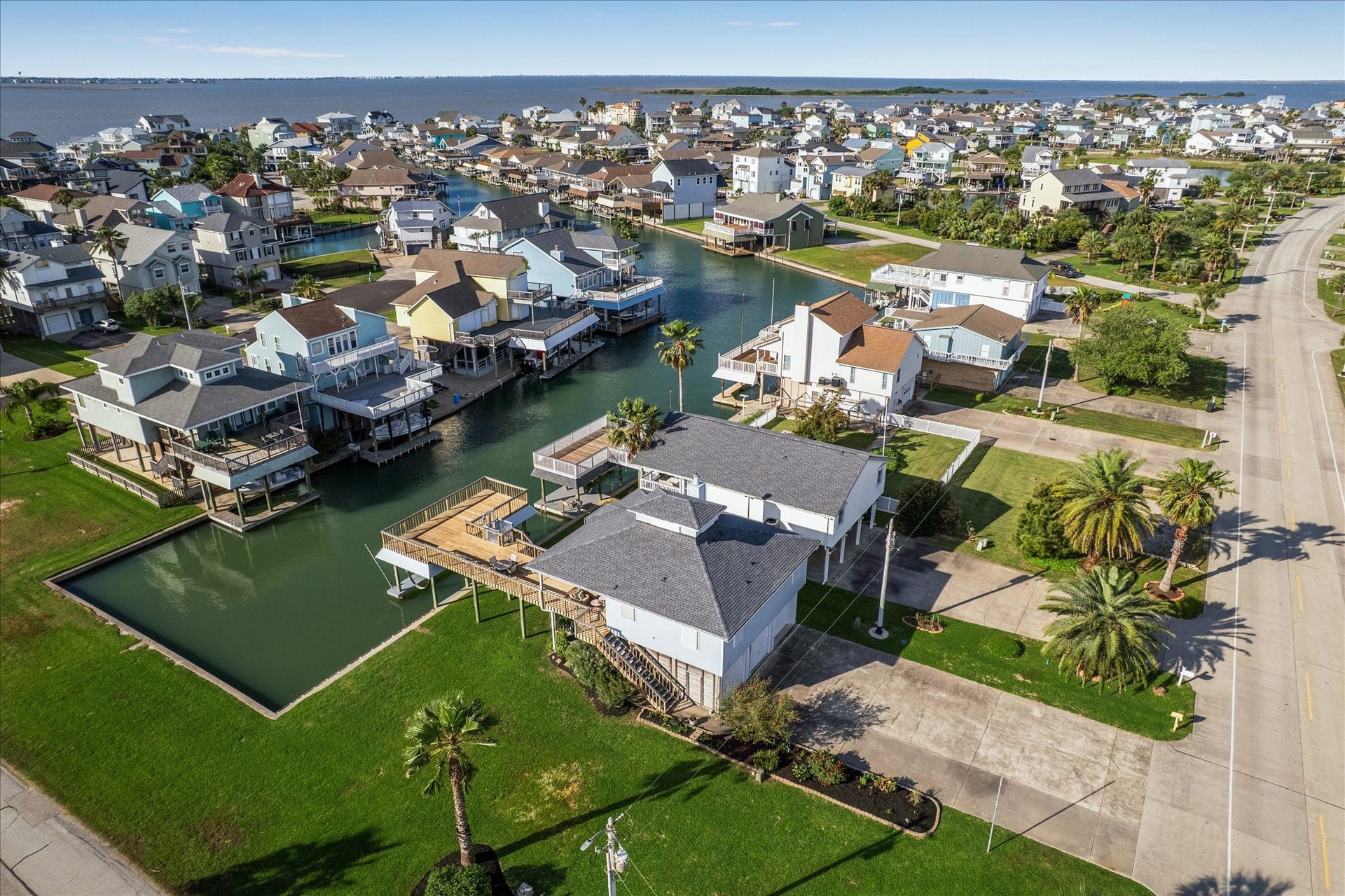 1007 Tiki, Tiki Island, TX 77554 1007 Tiki, Tiki Island, TX 77554