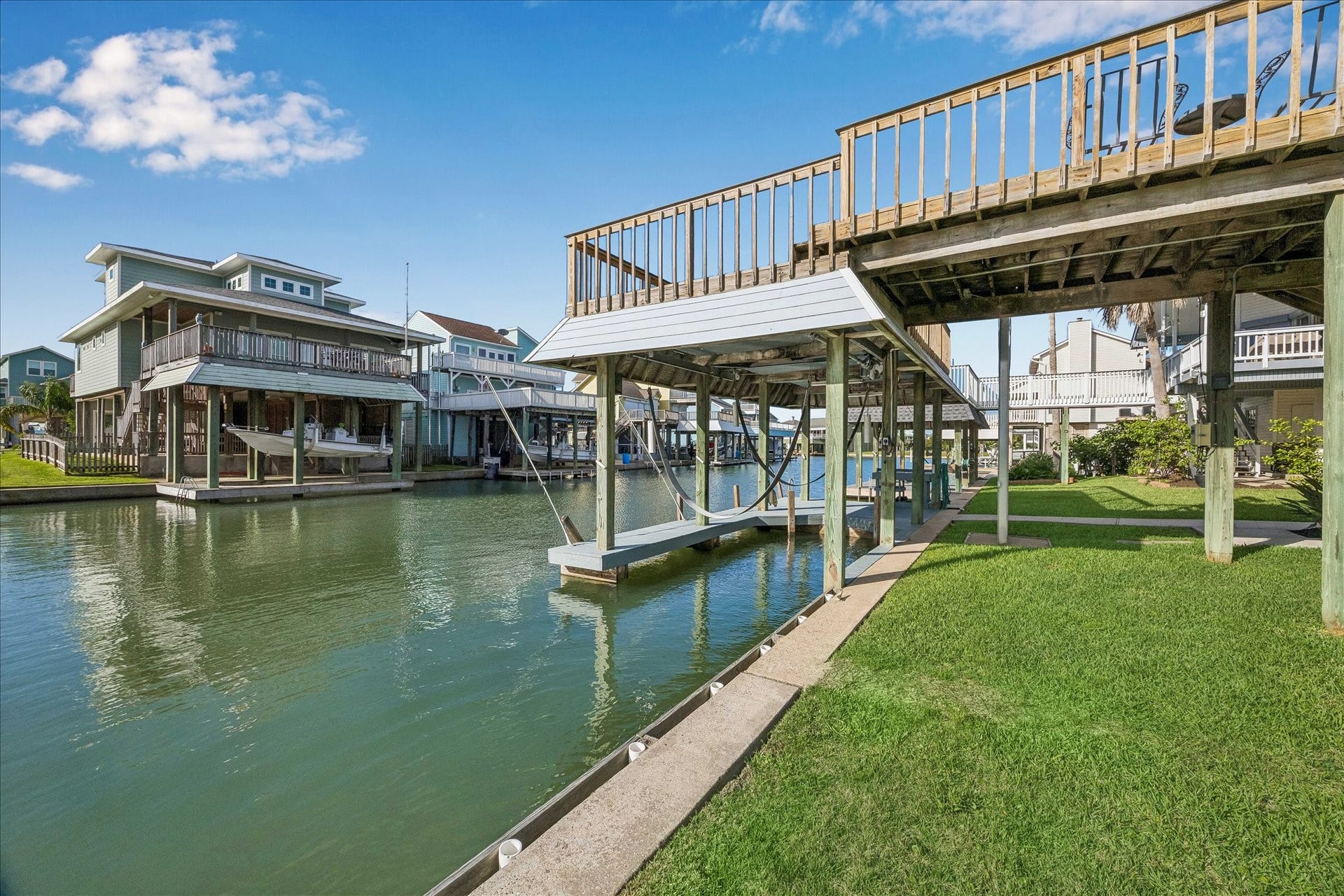 1007 Tiki, Tiki Island, TX 77554 1007 Tiki, Tiki Island, TX 77554