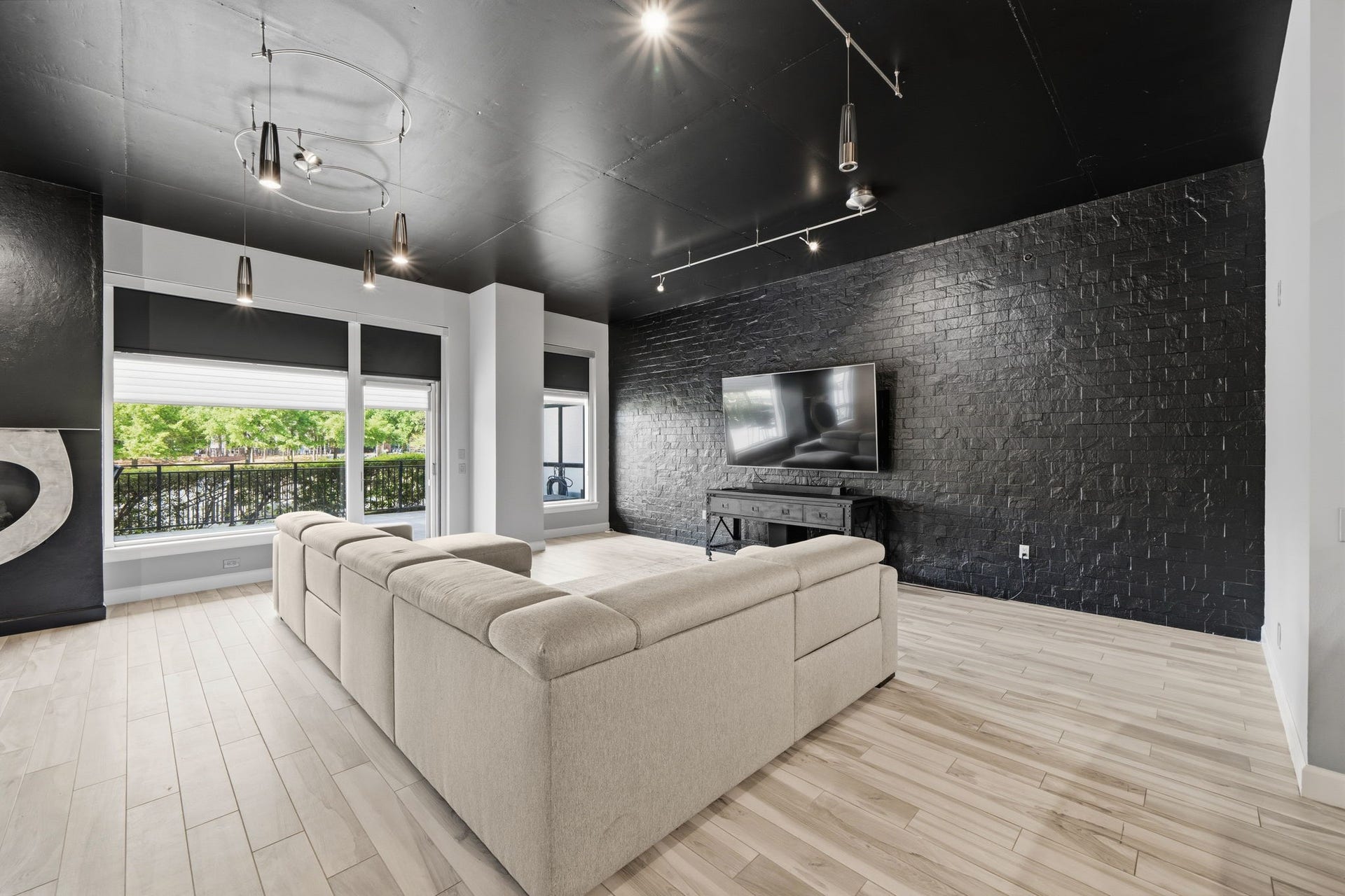 3 Waterway Court, #1B, The Woodlands, TX 77380 3 Waterway Court #1B, The Woodlands, Texas, 77380