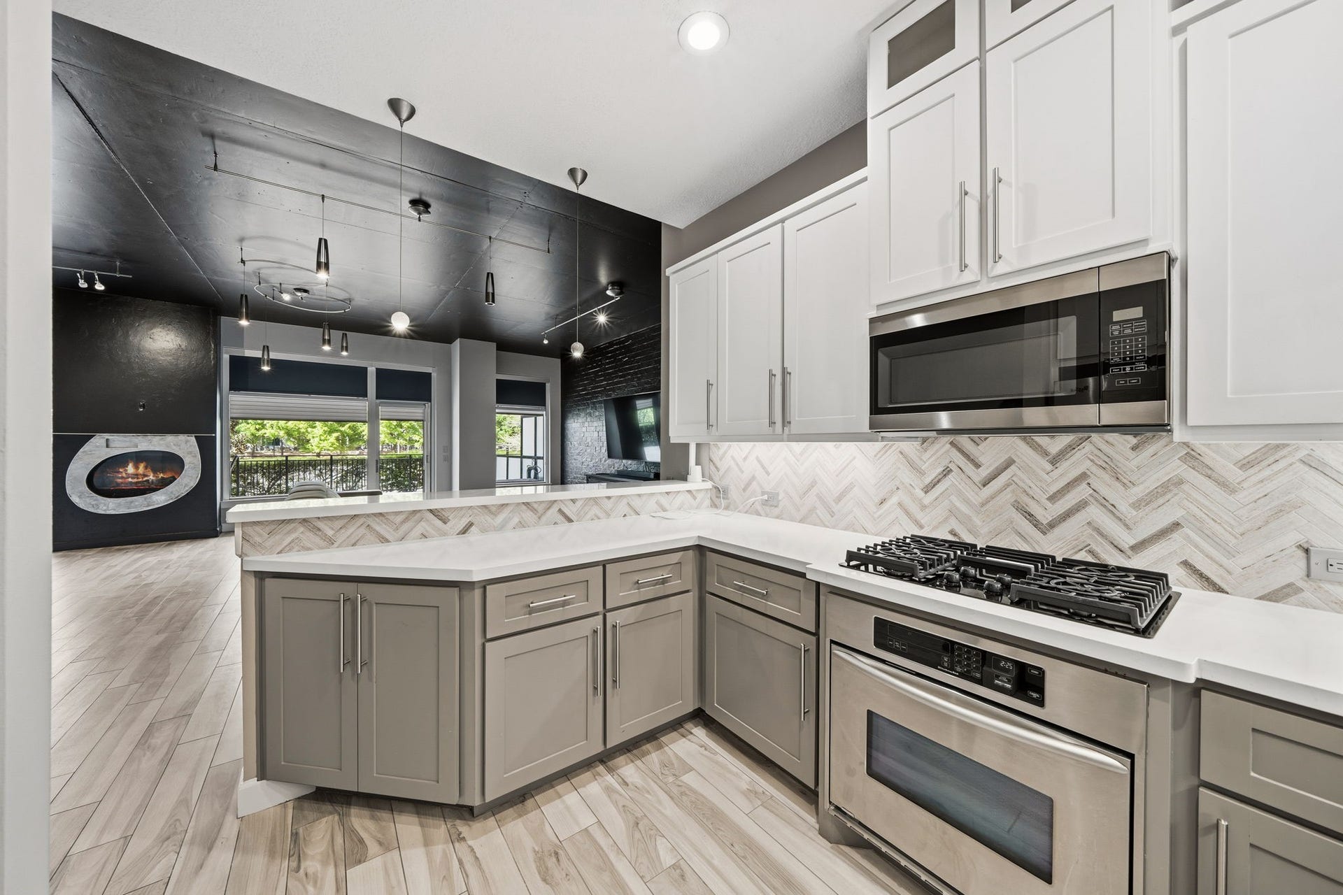 3 Waterway Court, #1B, The Woodlands, TX 77380 3 Waterway Court #1B, The Woodlands, Texas, 77380