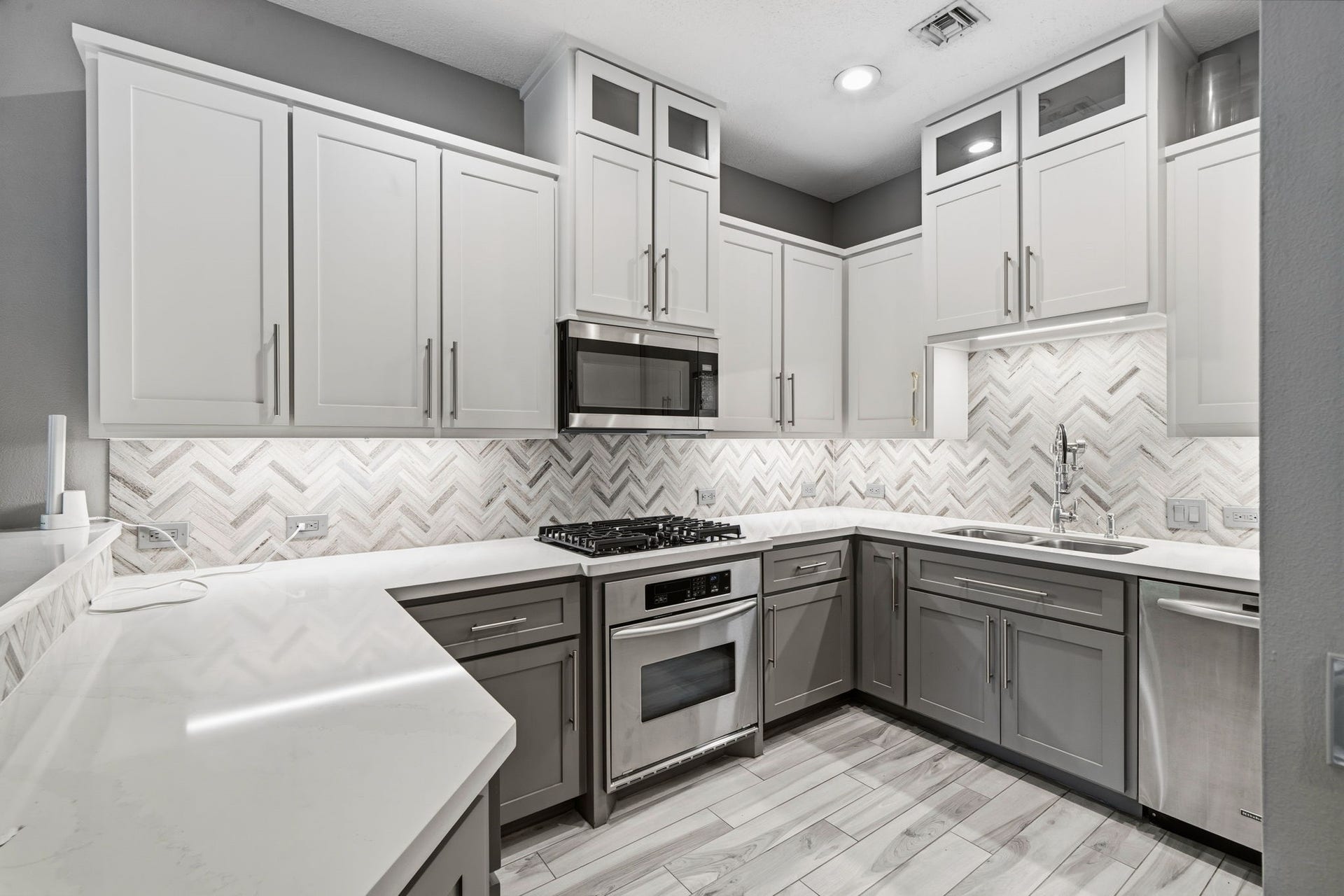 3 Waterway Court, #1B, The Woodlands, TX 77380 3 Waterway Court #1B, The Woodlands, Texas, 77380