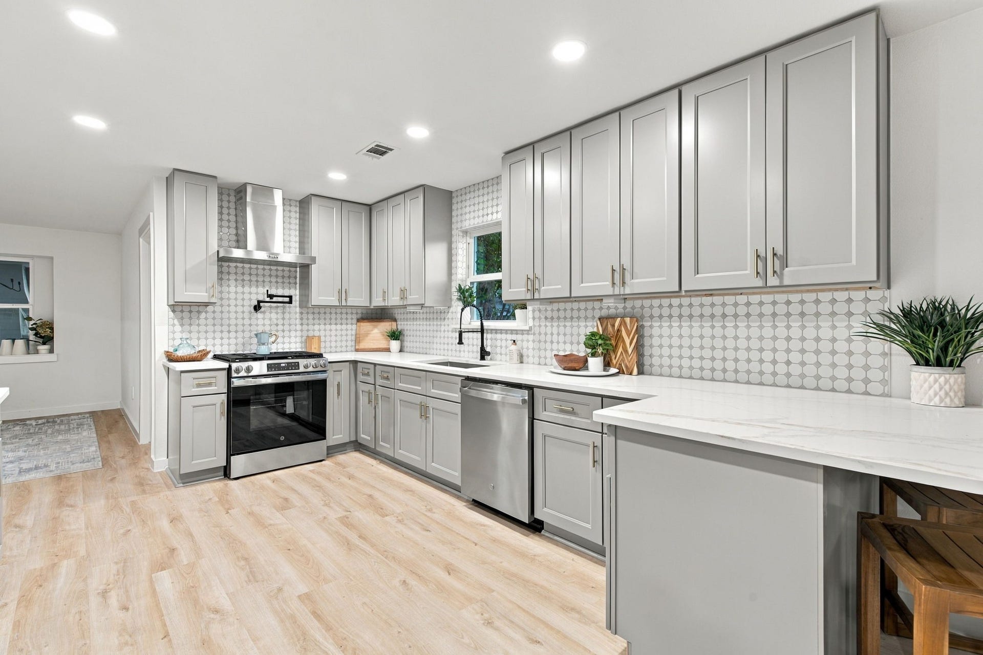 15302 Walters Road, Houston, TX 77068 15302 Walters Road, Houston, TX 77068