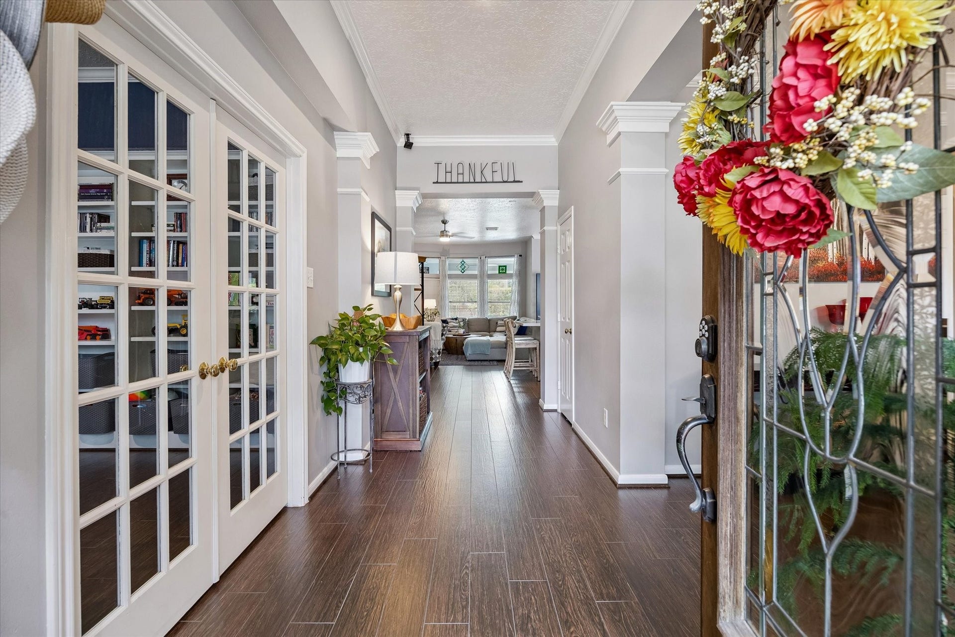 11615 Agate Canyon Lane, Houston, TX 77095 Spacious foyer with an office to the left and formal dining area to the right. Both rooms can be used as a flex space.
