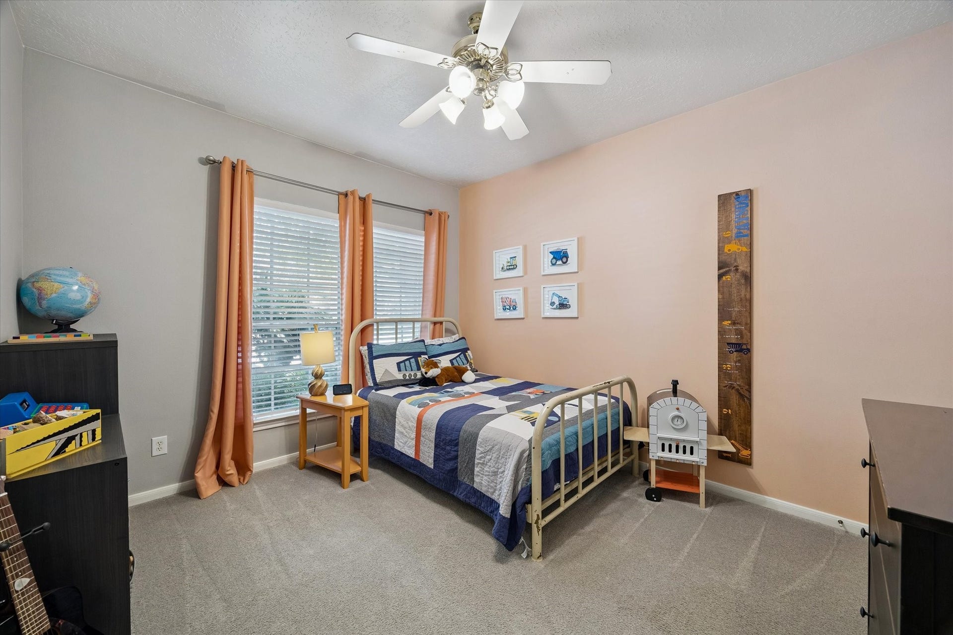 11615 Agate Canyon Lane, Houston, TX 77095 This bedroom provides a walk-in closet.