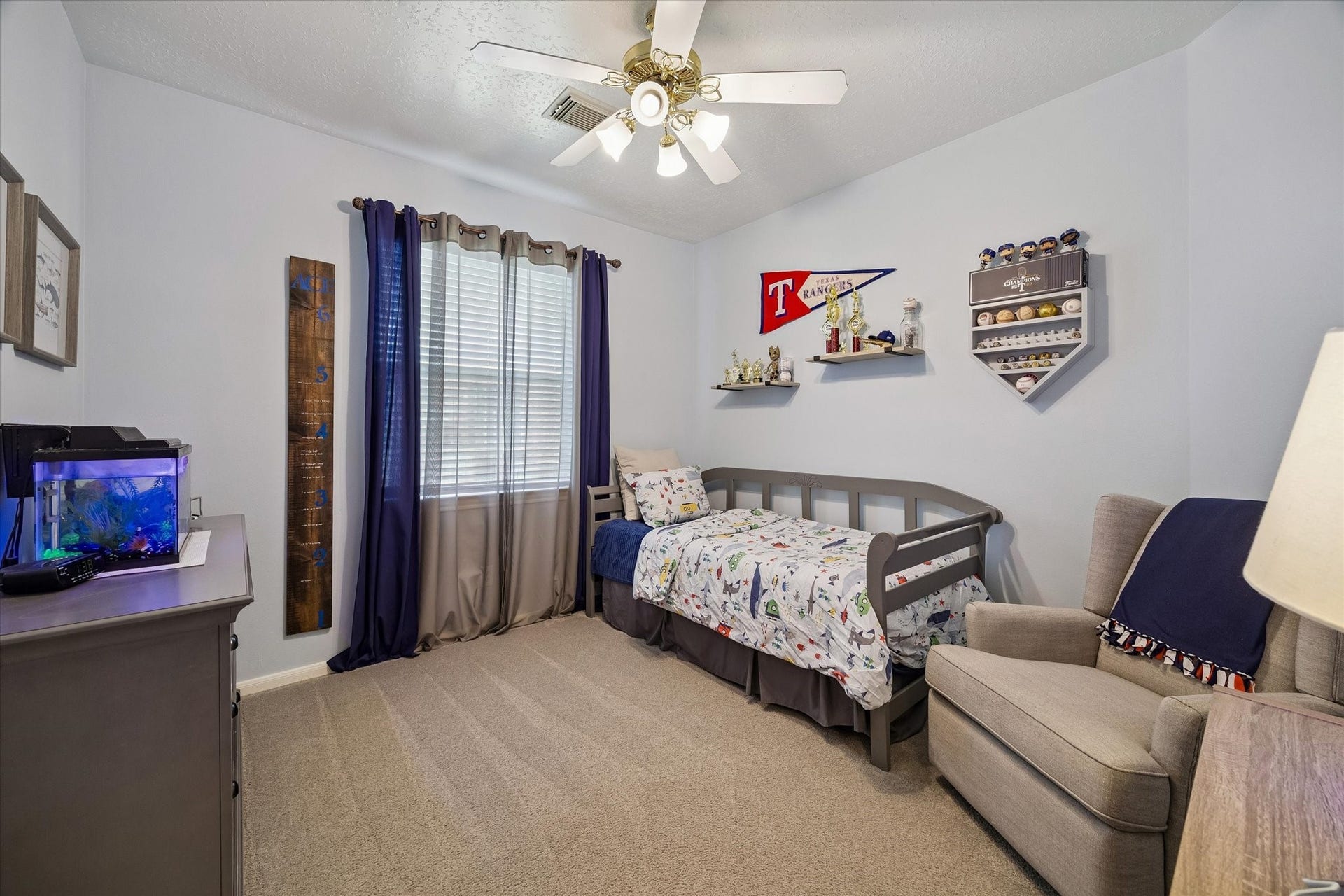 11615 Agate Canyon Lane, Houston, TX 77095 This bedroom has a walk-in closet.
