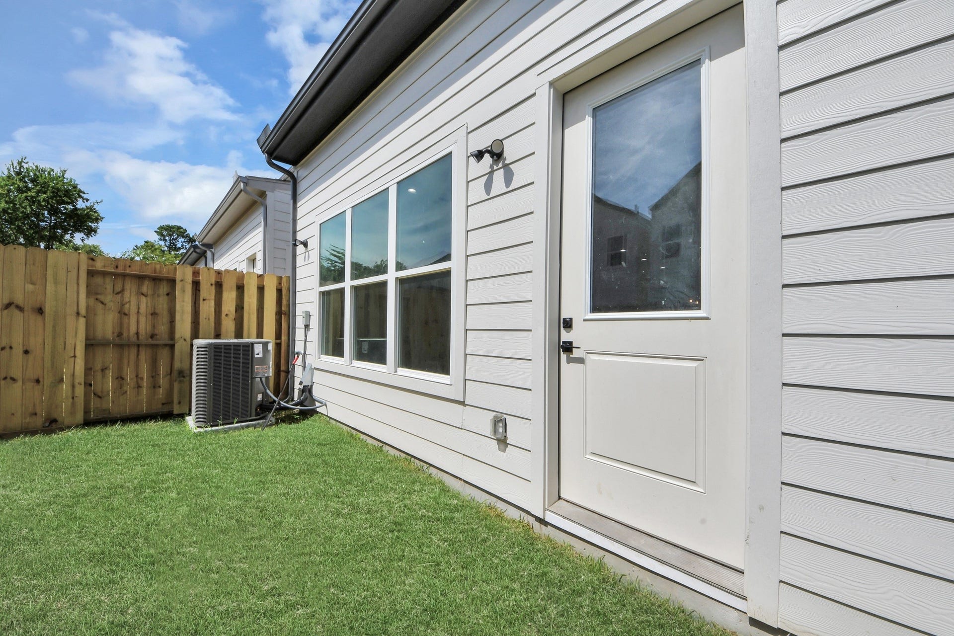 6411 Goforth Street, Houston, TX 77021 6411 Goforth Street, Houston, TX 77021