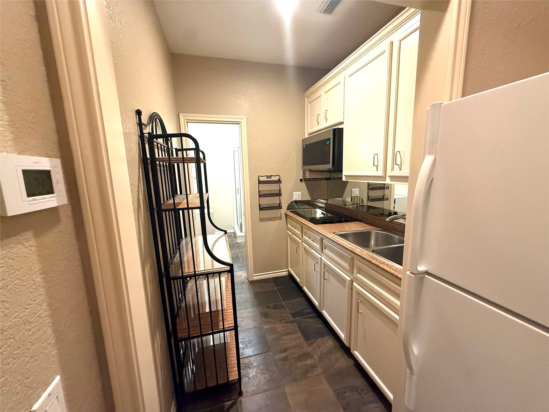 3040 Bayshore Drive, #3, Bacliff, TX 77518 3040 Bayshore Drive, #3, Bacliff, TX 77518