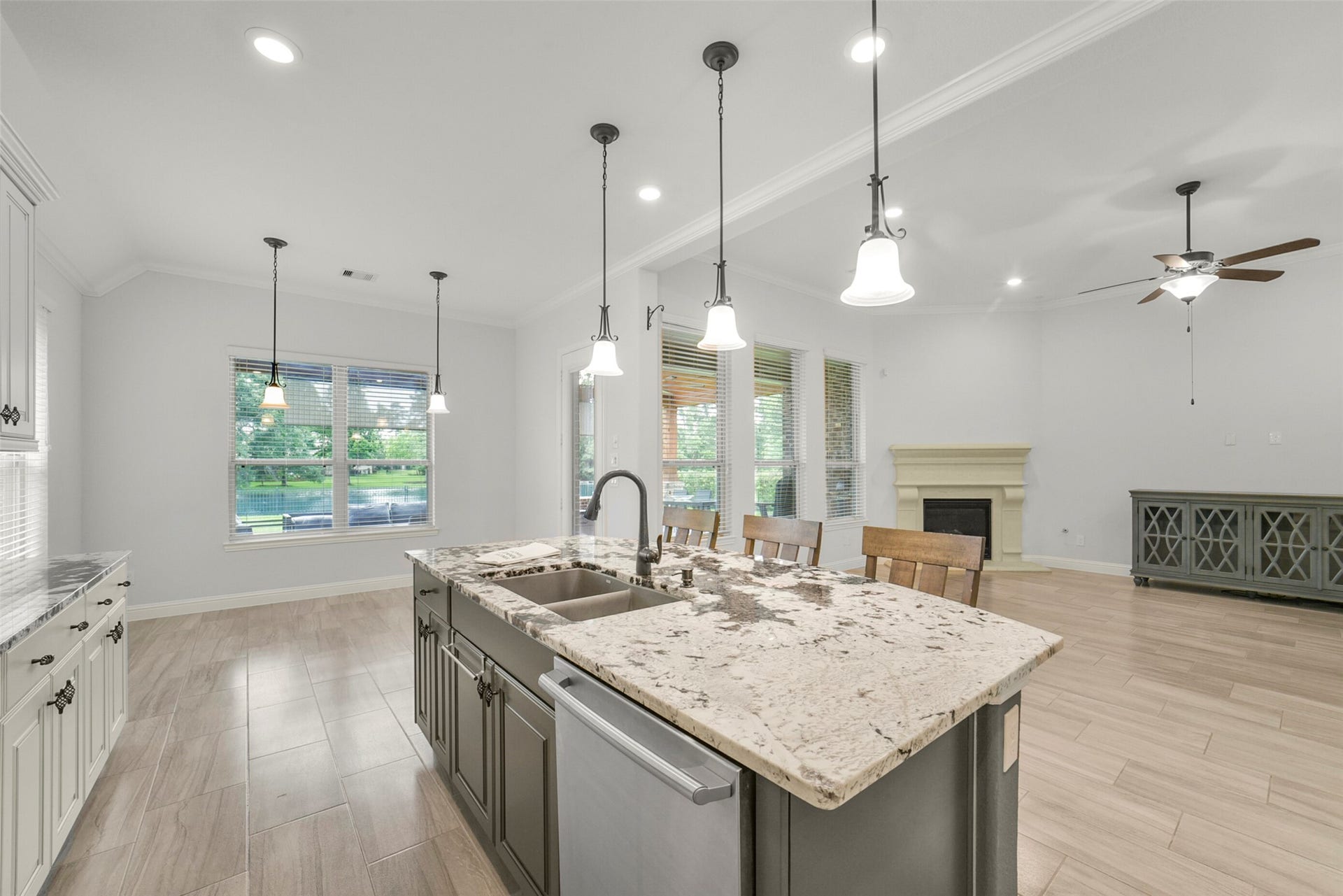 21011 Atascocita Point Drive, Humble, TX 77346 Open floorplan. Great entertainment space