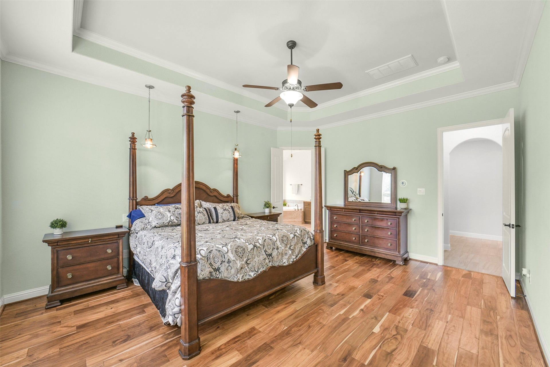 21011 Atascocita Point Drive, Humble, TX 77346 Hand scrapped hardwood flooring