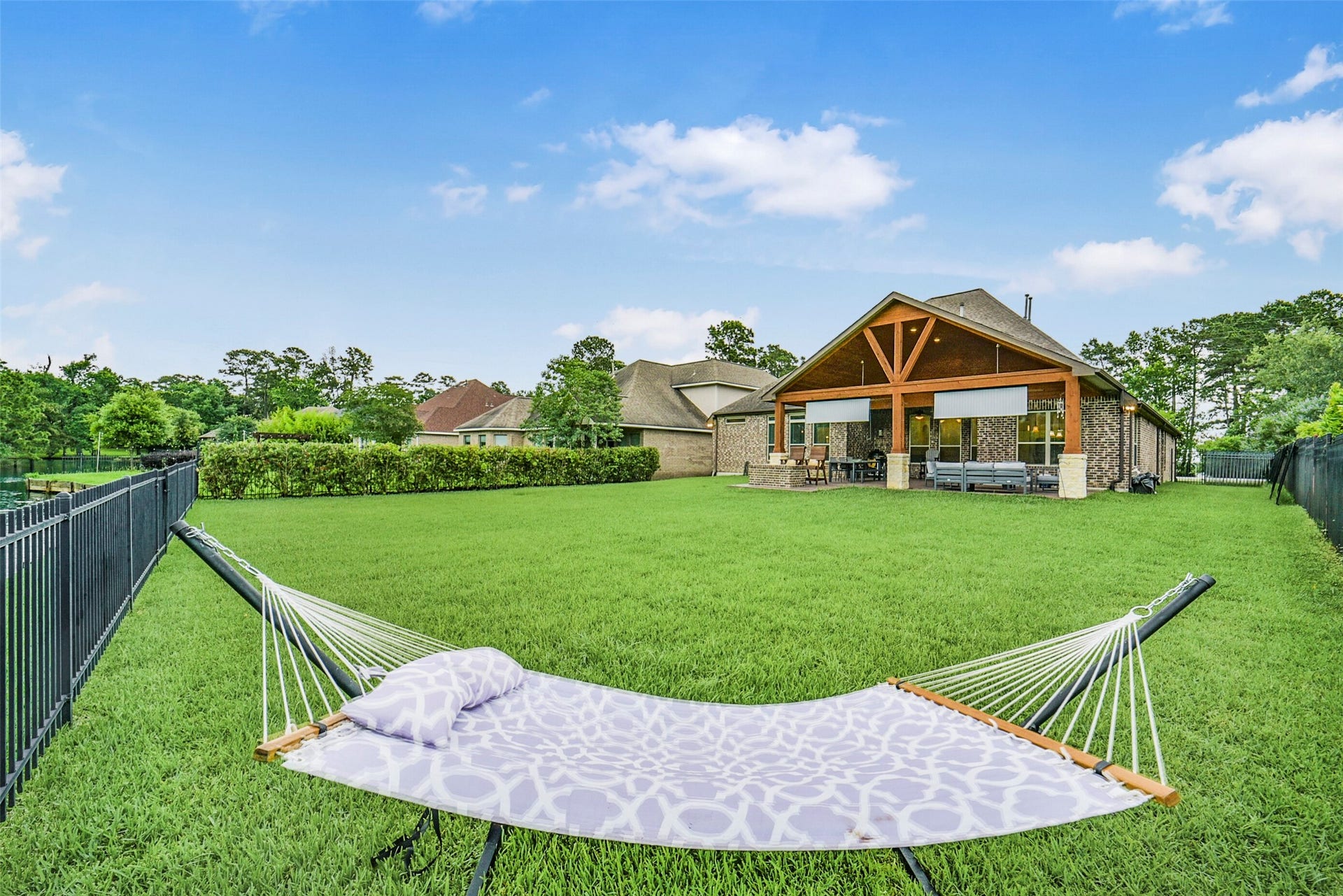 21011 Atascocita Point Drive, Humble, TX 77346 Relax and Enjoy! Listen to nature's music