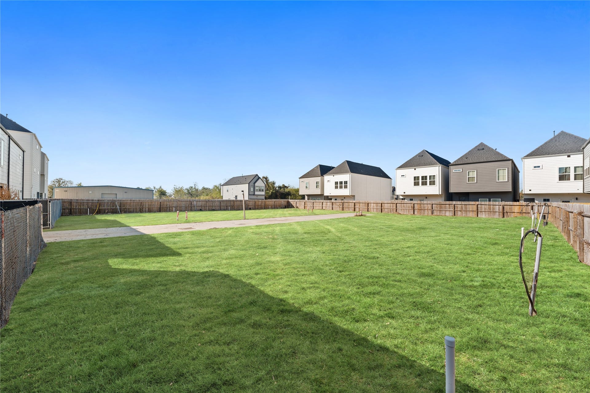 3103 Jensen Dr, #B, Houston, TX 77026 Future site of the additional 8 homes. Coming in 2025.