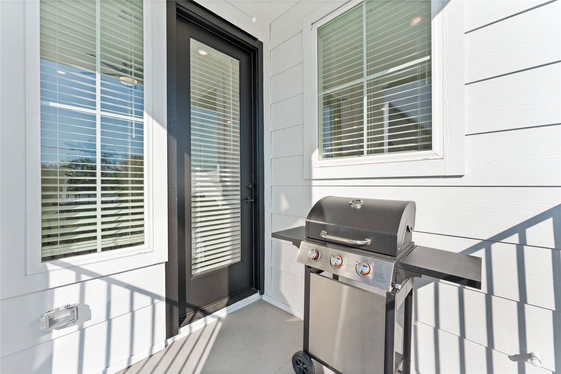 3103 Jensen Dr, #B, Houston, TX 77026 3103 Jensen Dr, #B, Houston, TX 77026