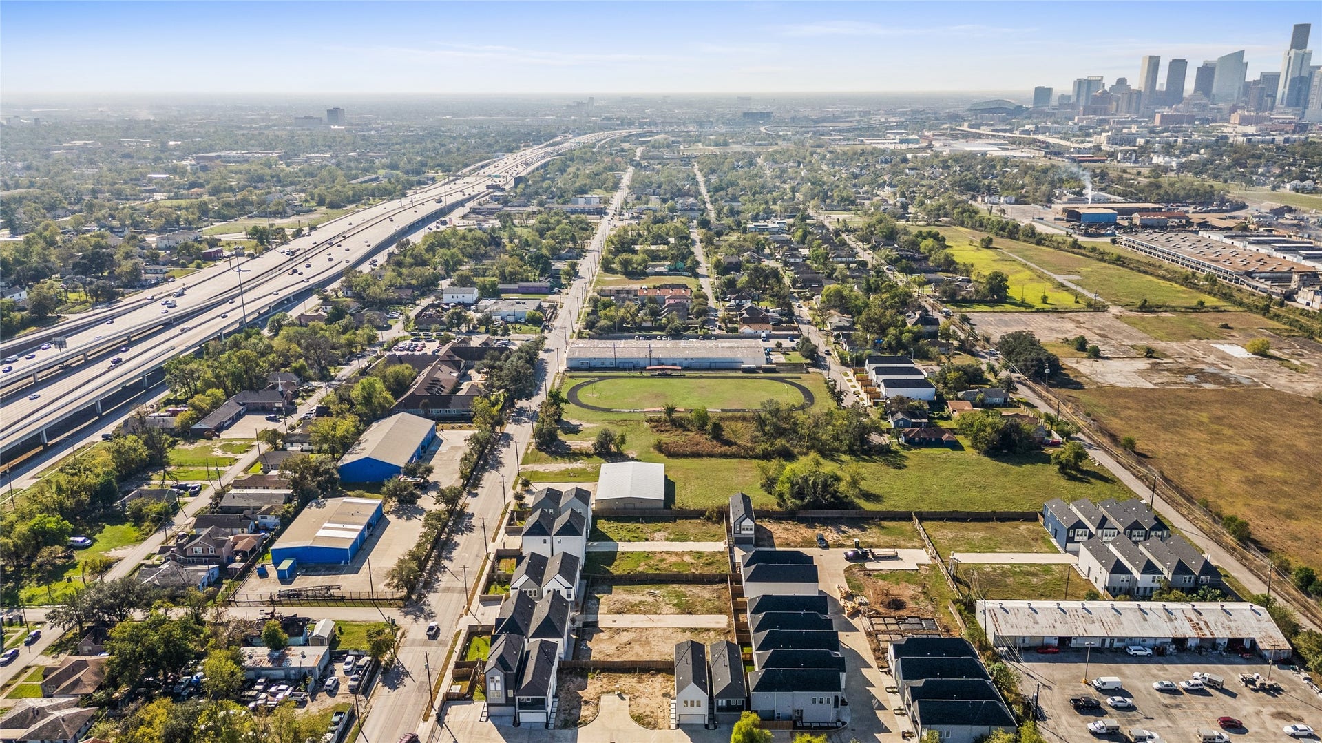 3103 Jensen Dr, #B, Houston, TX 77026 3103 Jensen Dr, #B, Houston, TX 77026