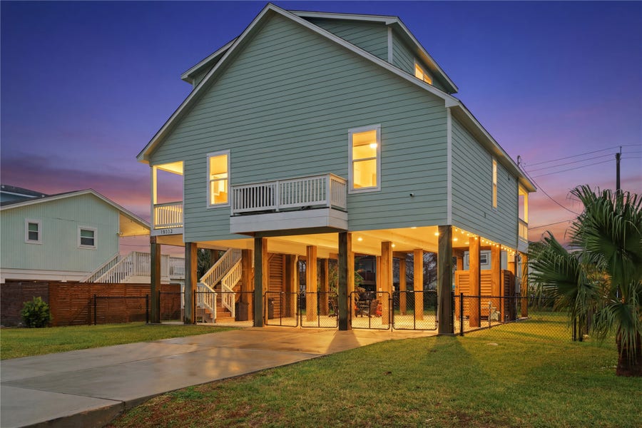 Property photo for 16713 Moby Dick, Jamaica Beach, TX
